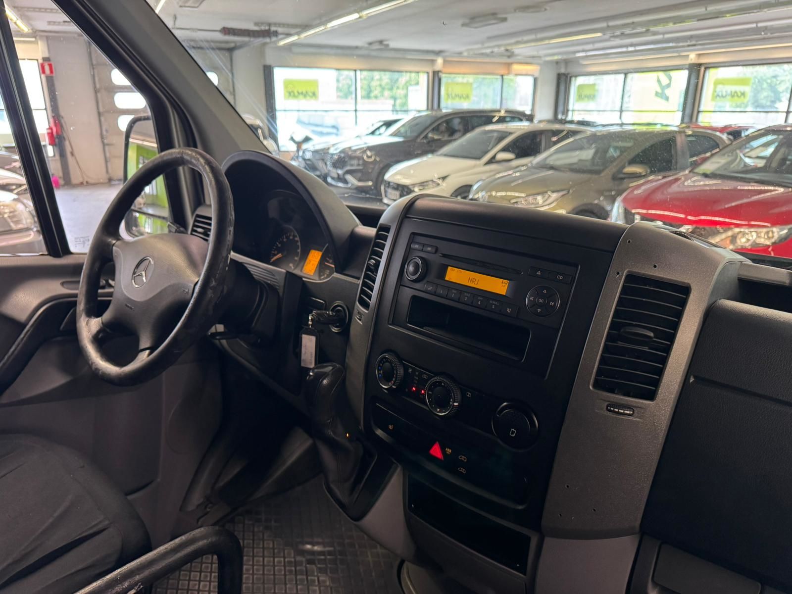 Mercedes-Benz Sprinter 2011