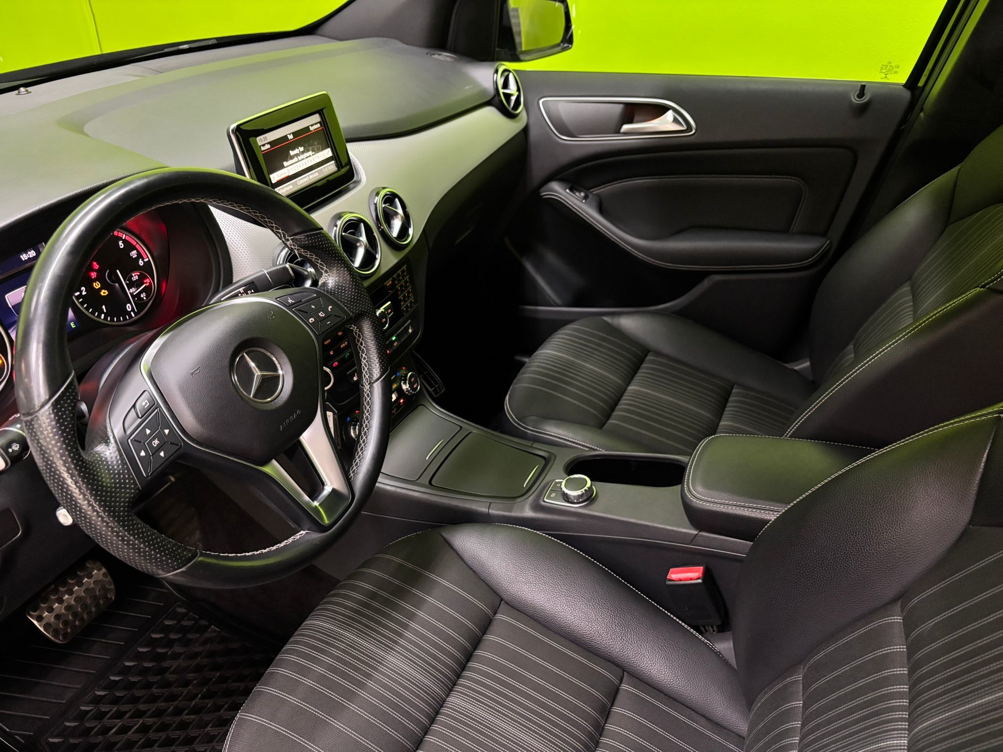 Mercedes-Benz B 2015