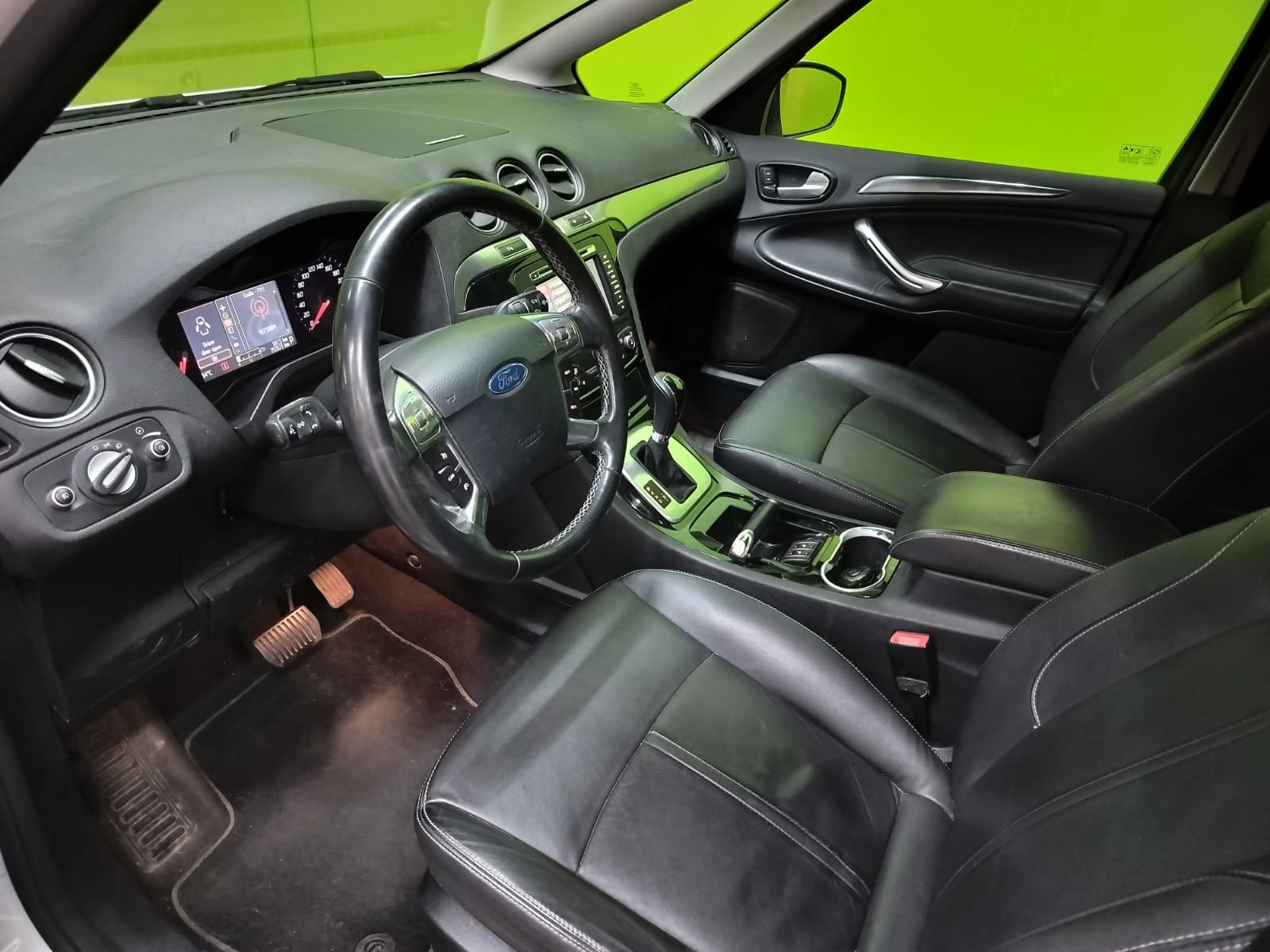 Ford S-MAX 2011