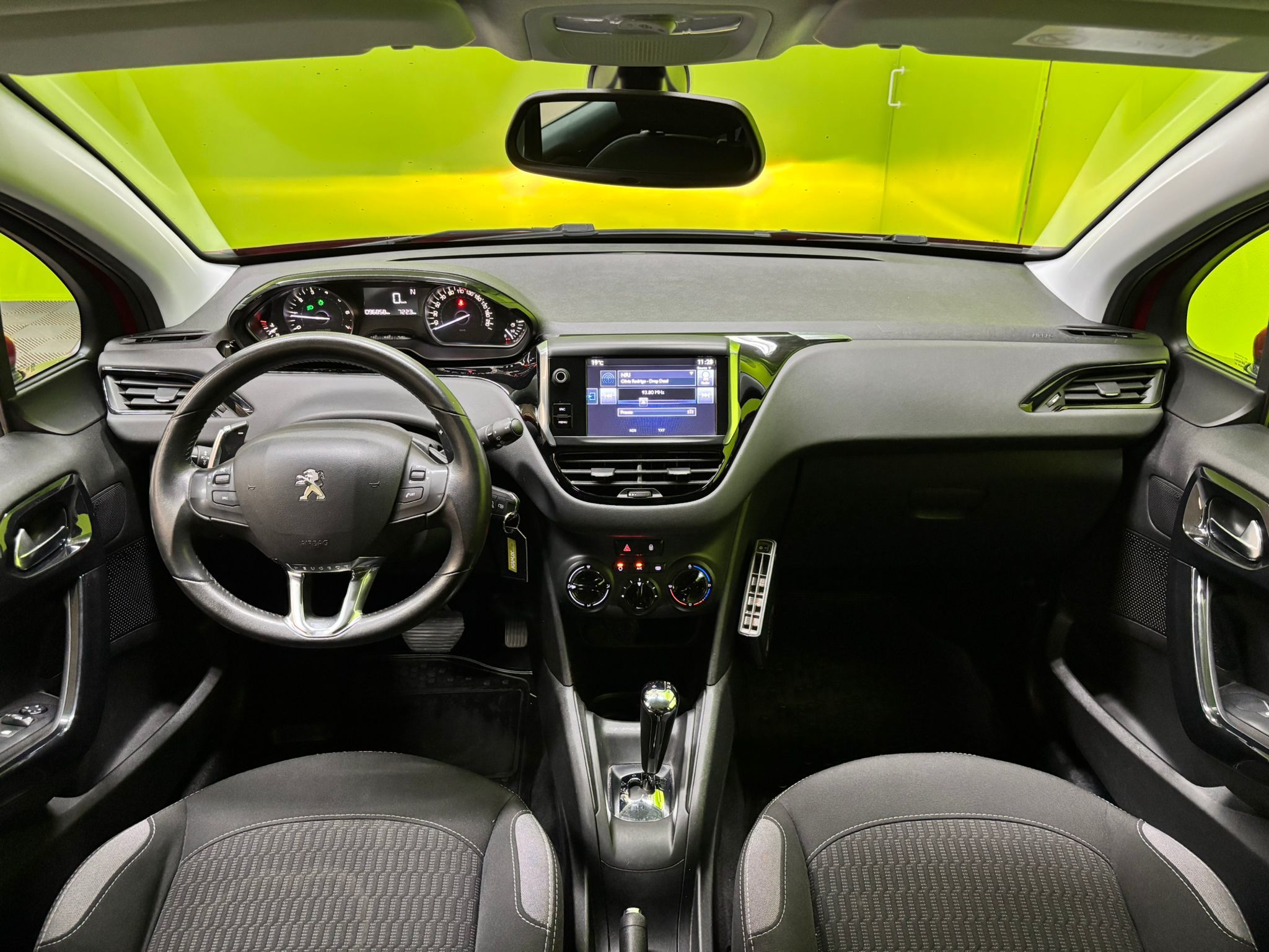 Peugeot 208 2016