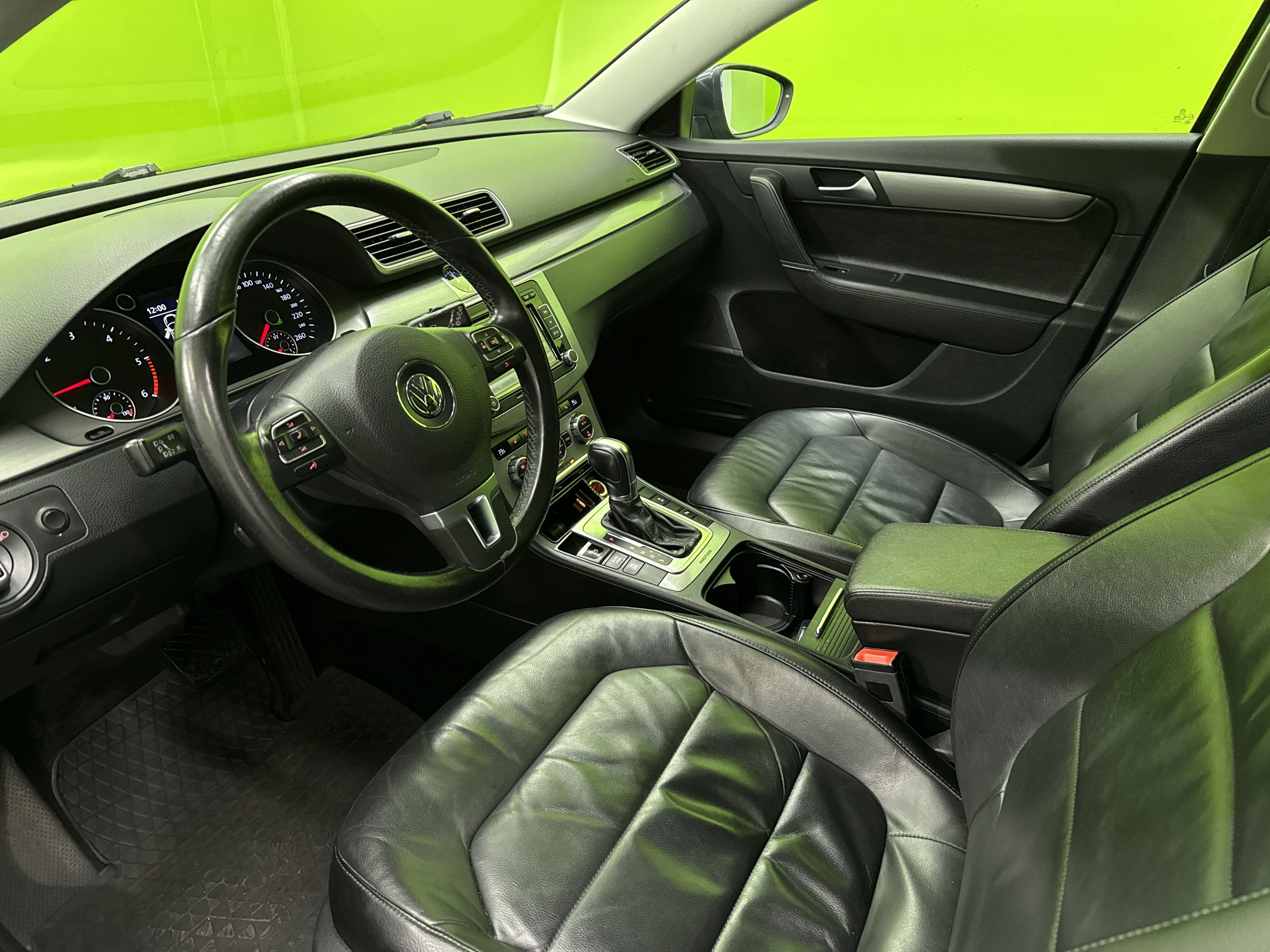 Volkswagen Passat 2012