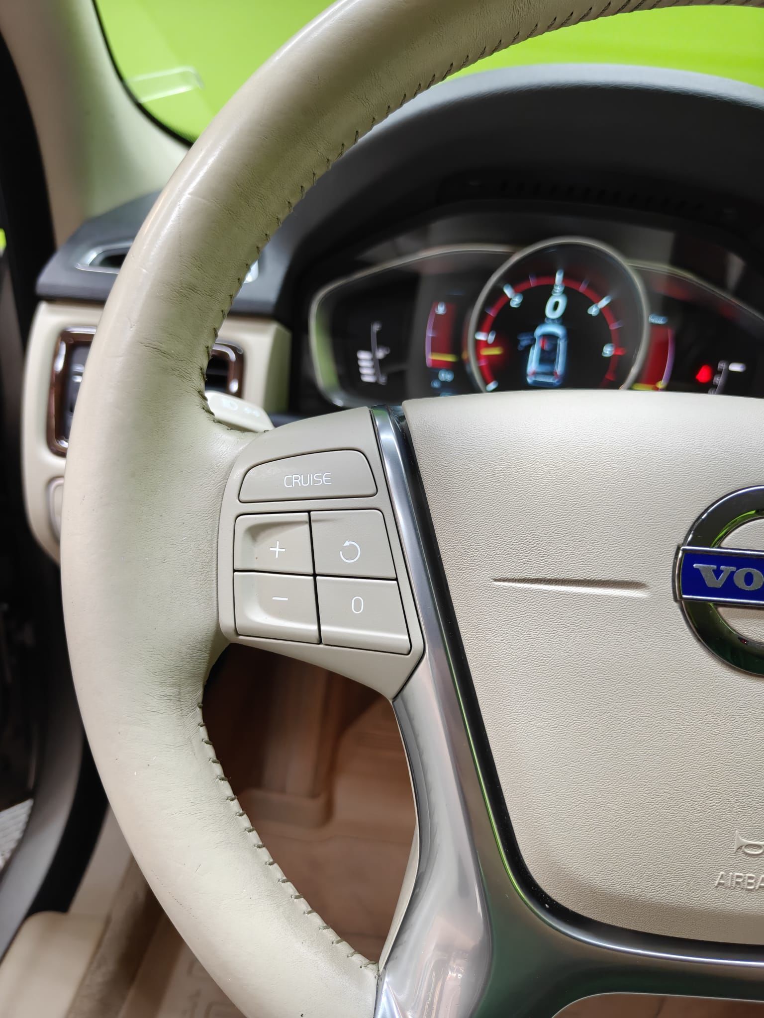 Volvo V70 2014