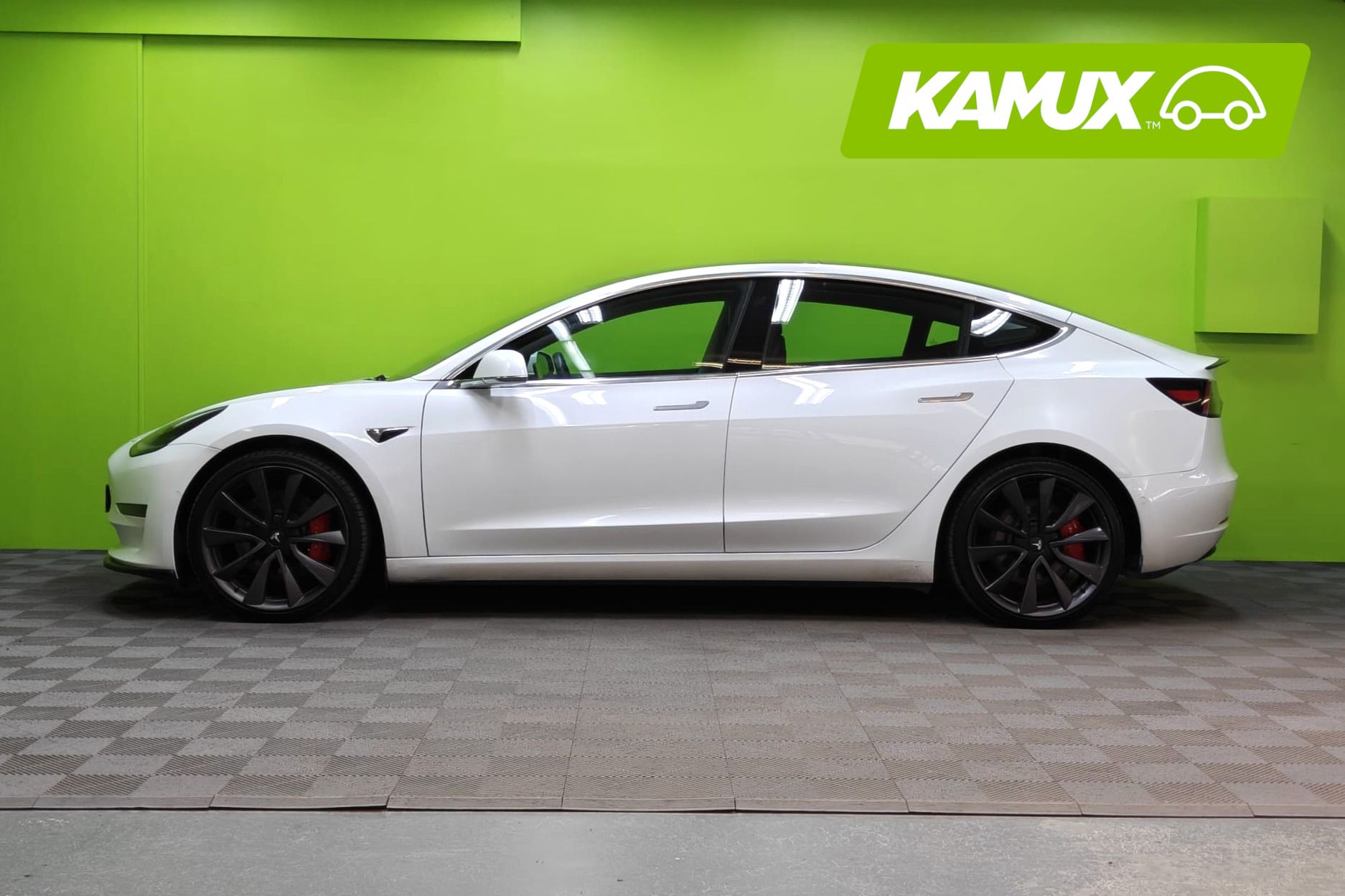 Tesla Model 3 2020