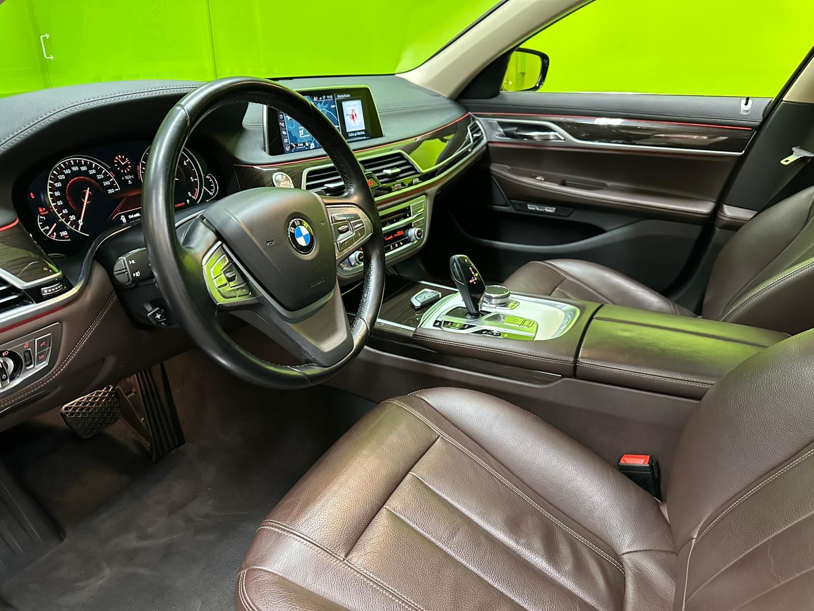 BMW 730 2016