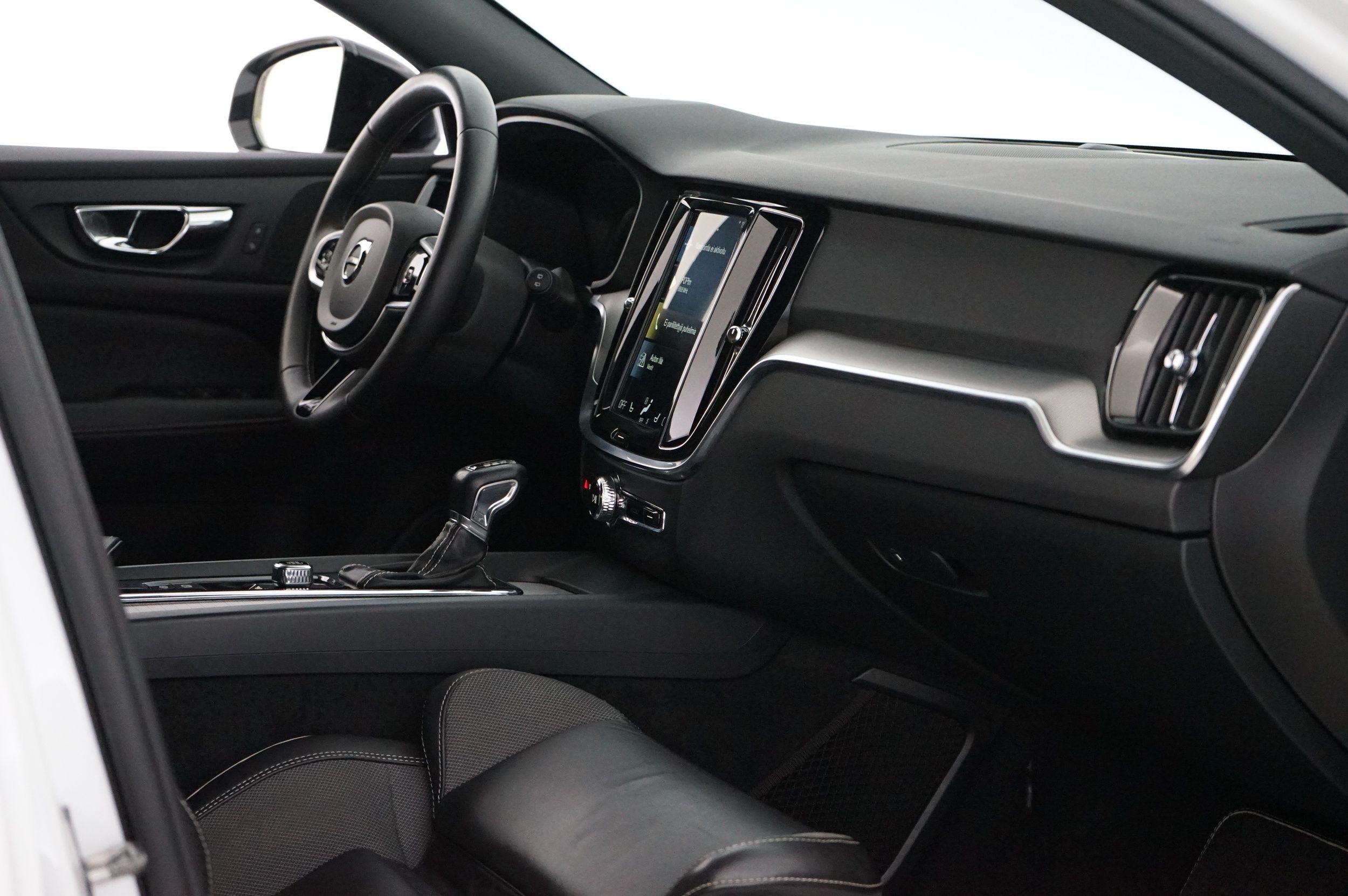 Volvo V60 2019