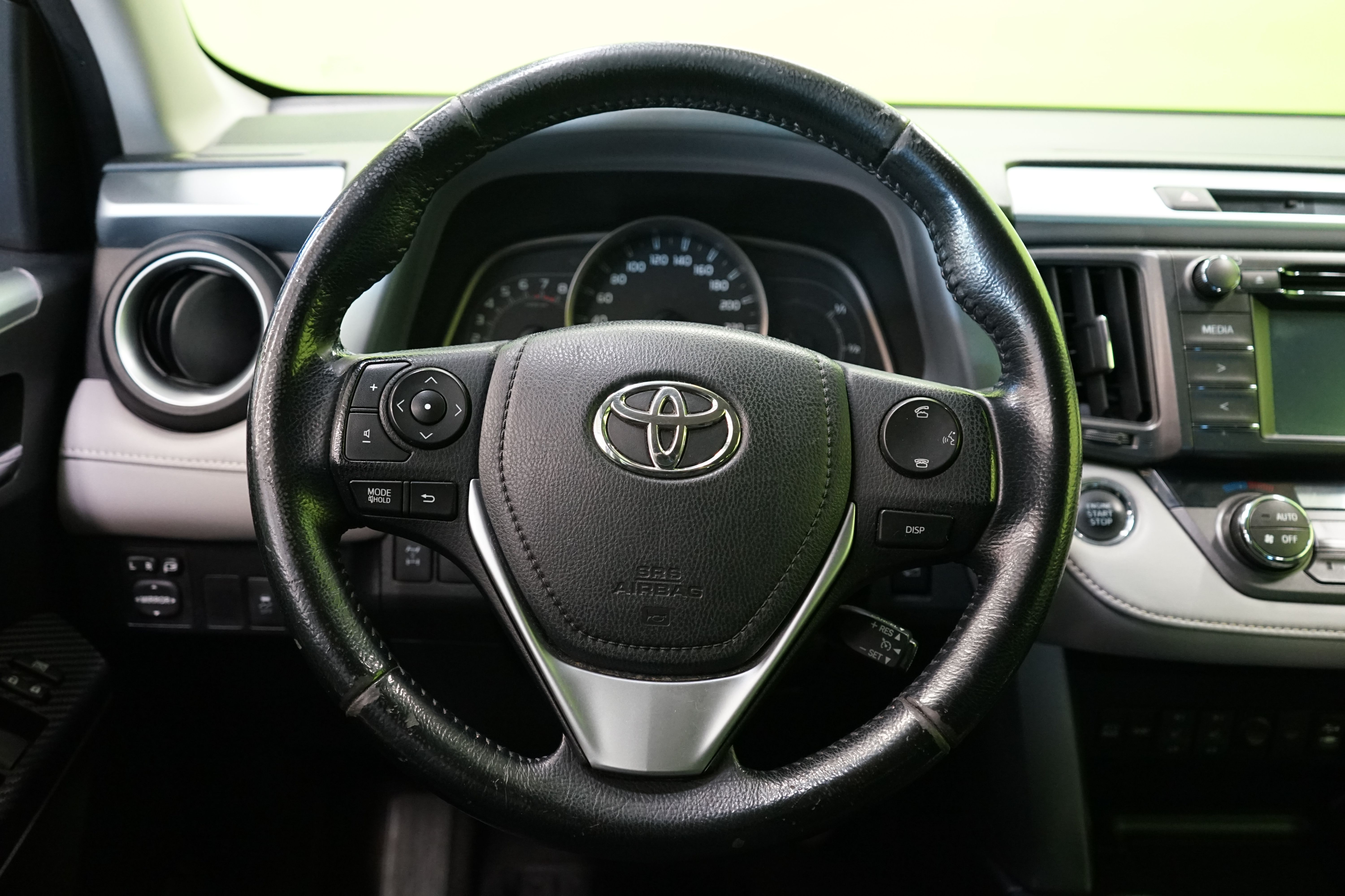 Toyota RAV4 2015