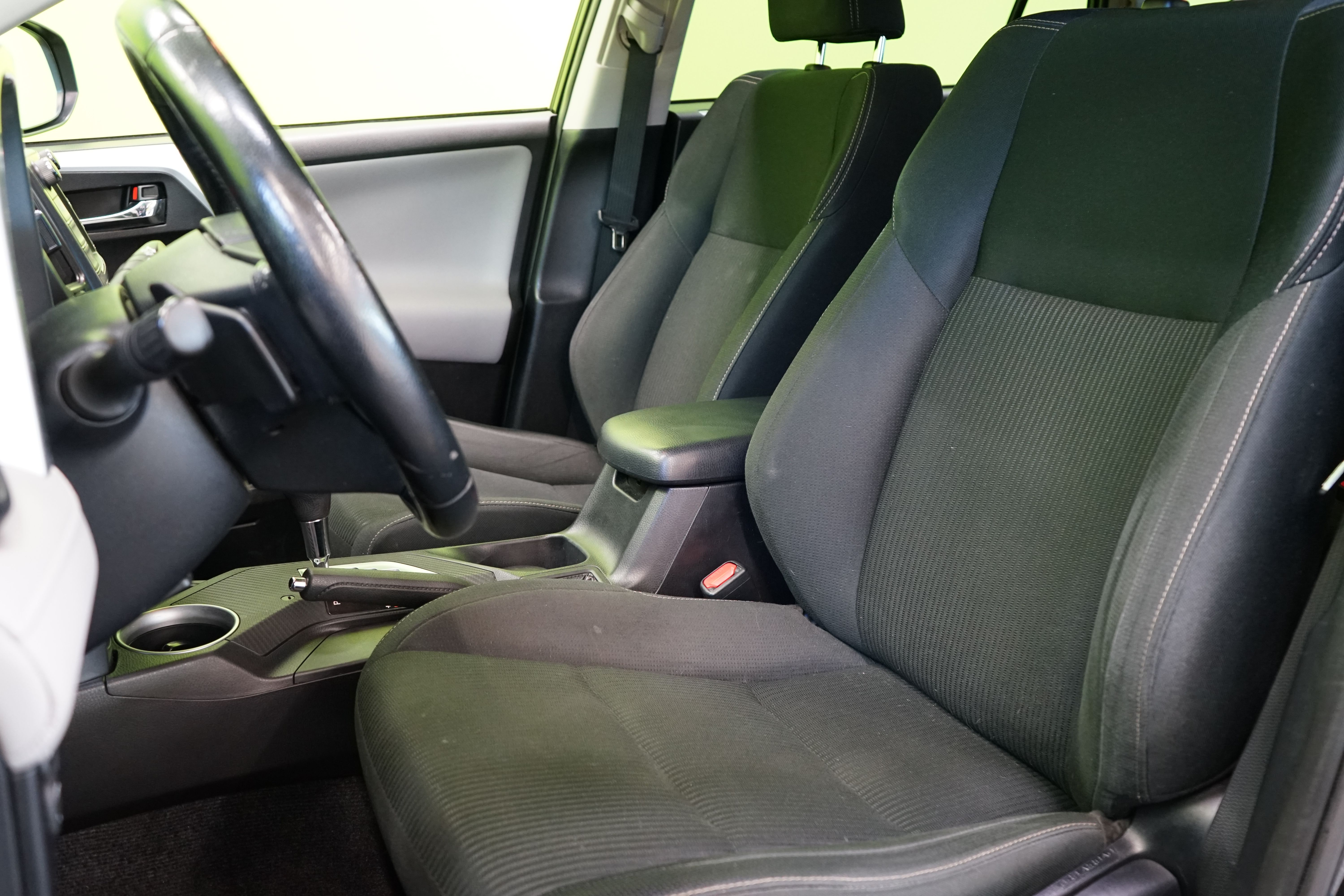 Toyota RAV4 2015