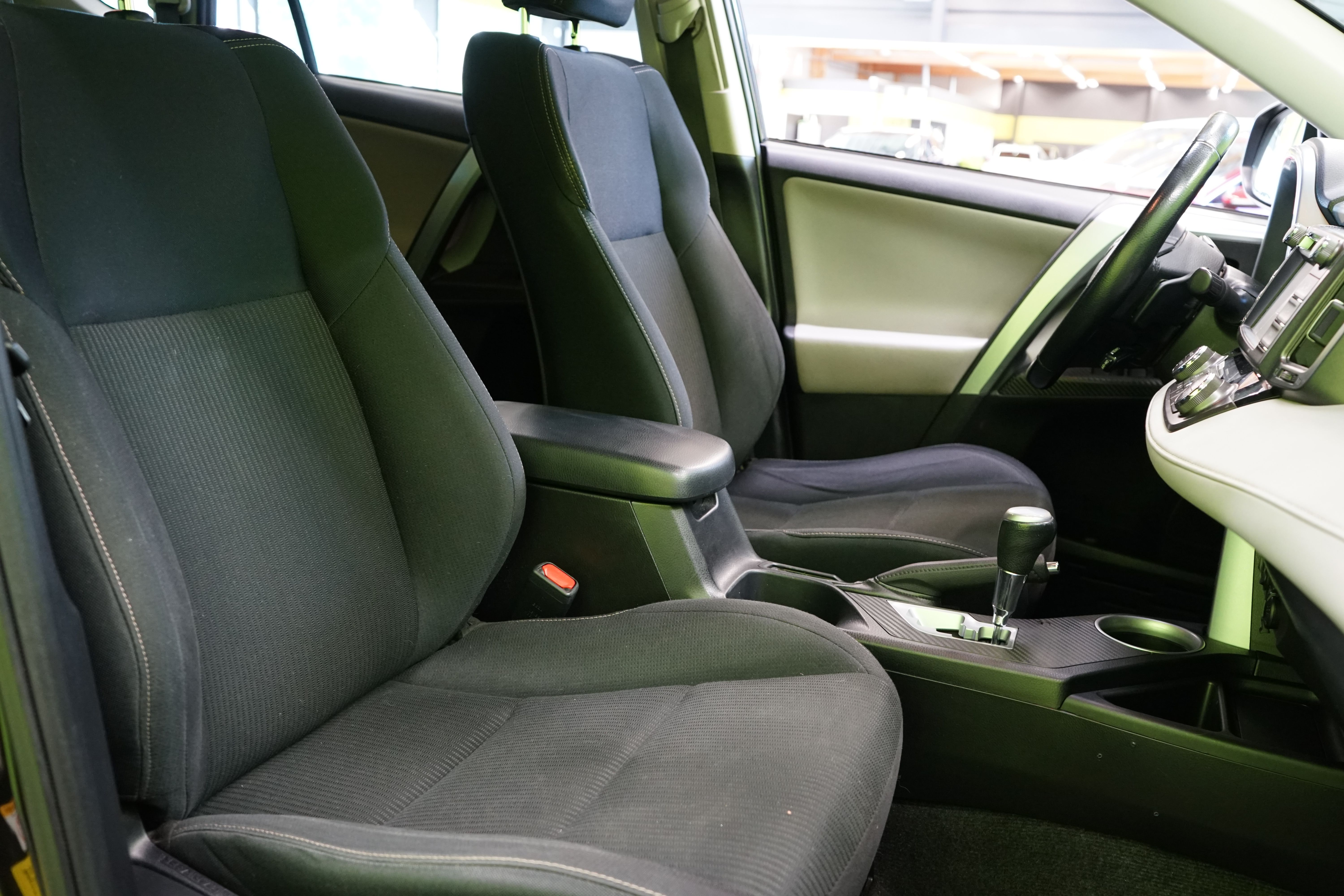 Toyota RAV4 2015