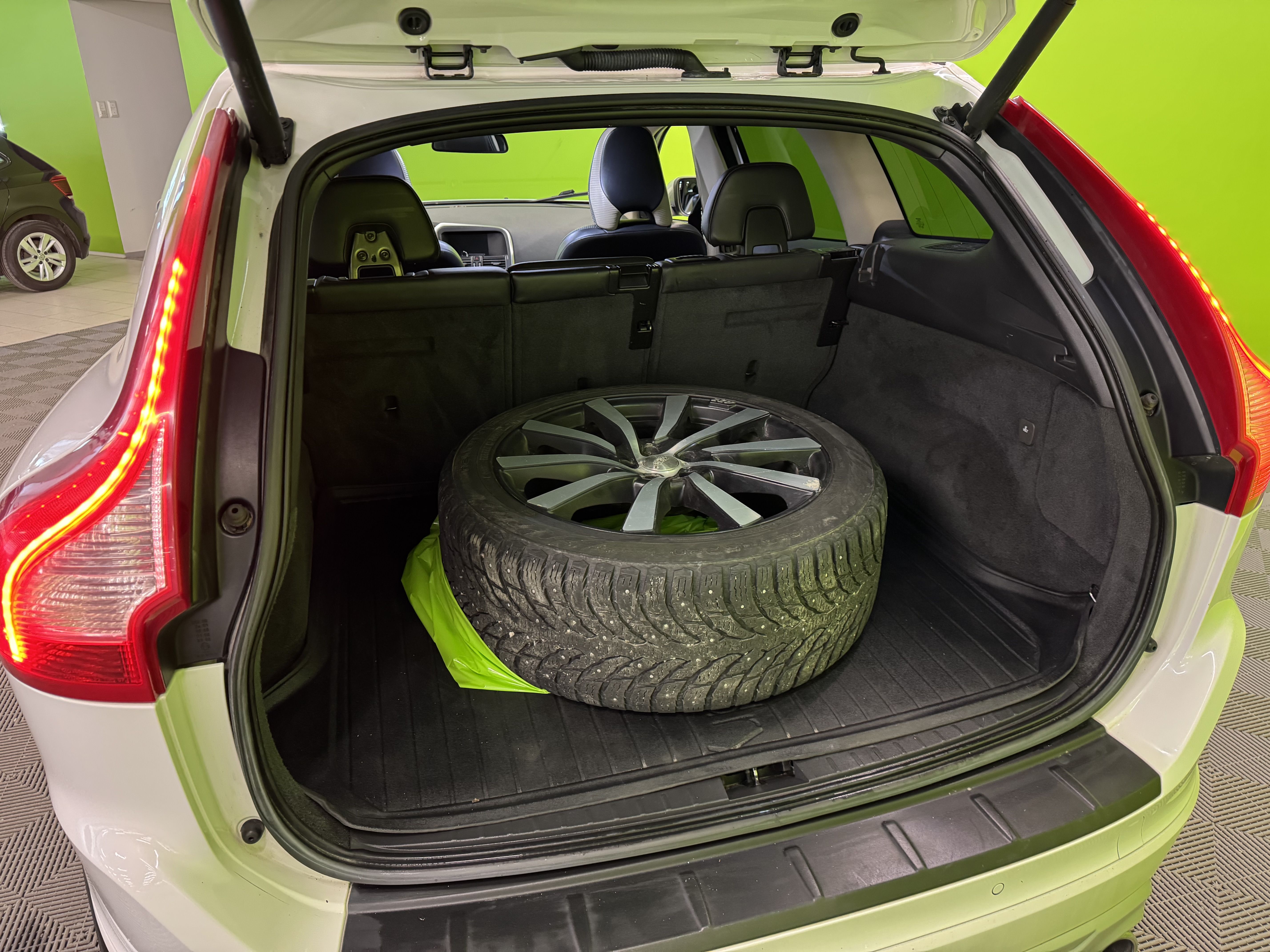 Volvo XC60 2012