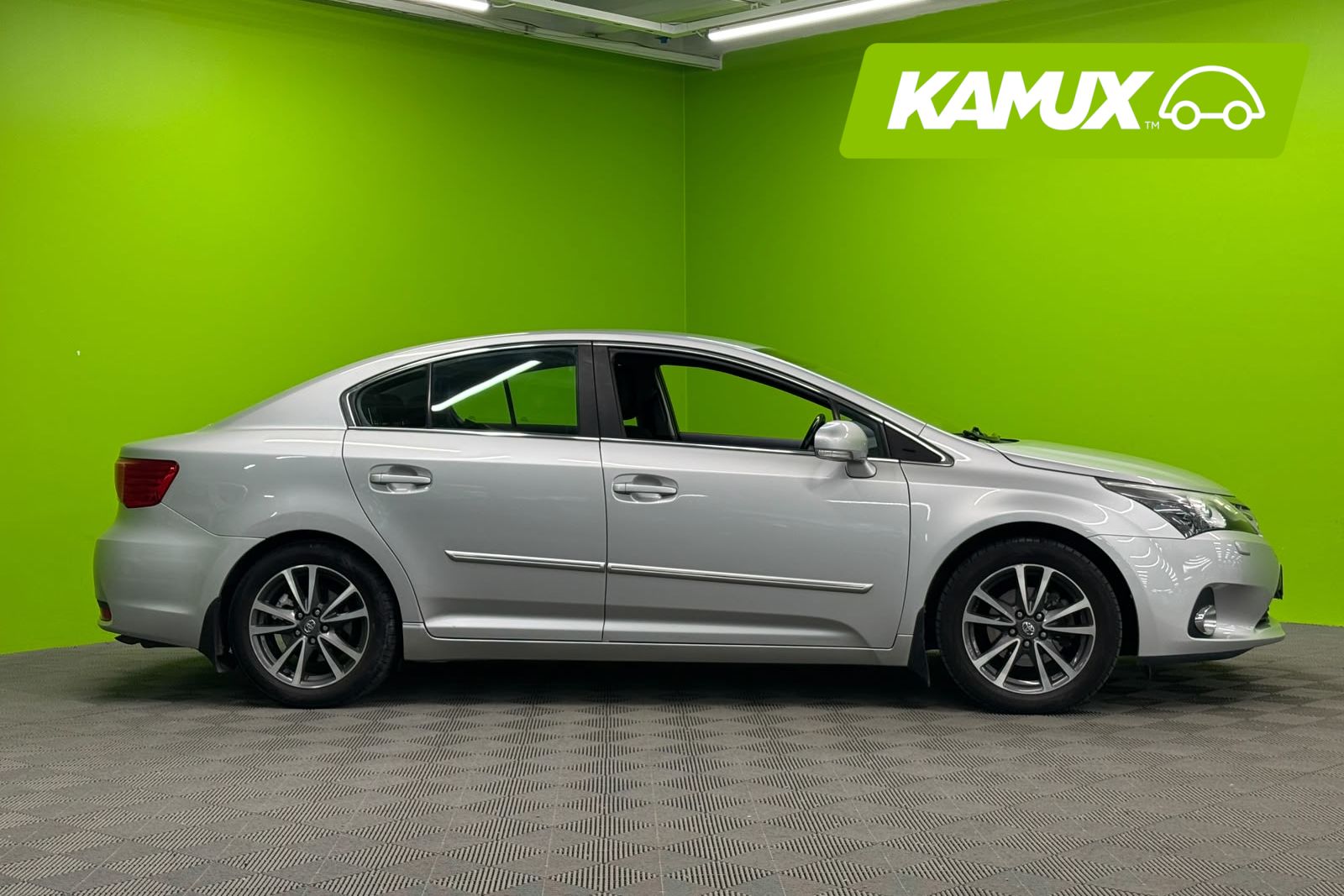 Toyota Avensis 2012