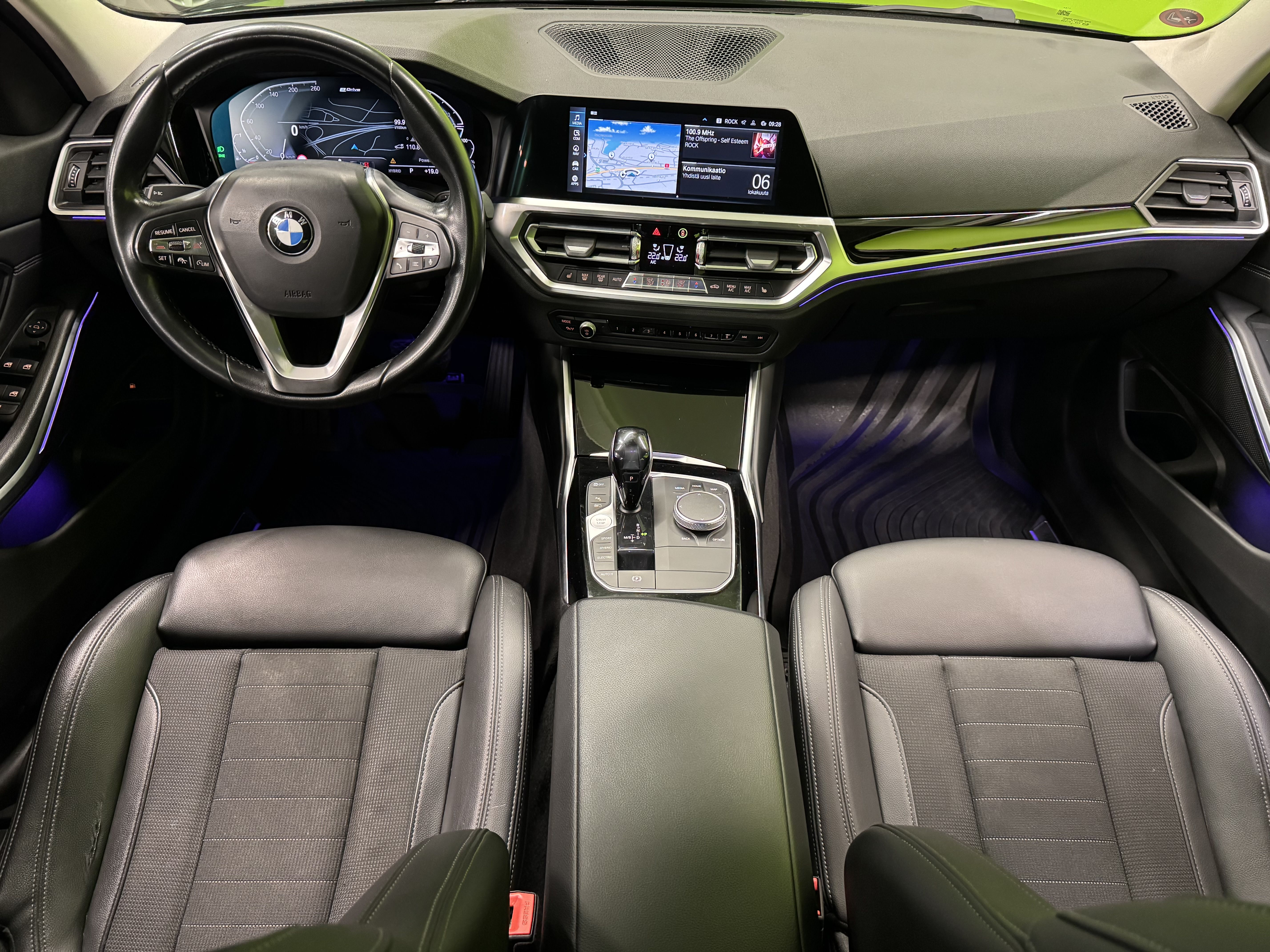 BMW 330 2020