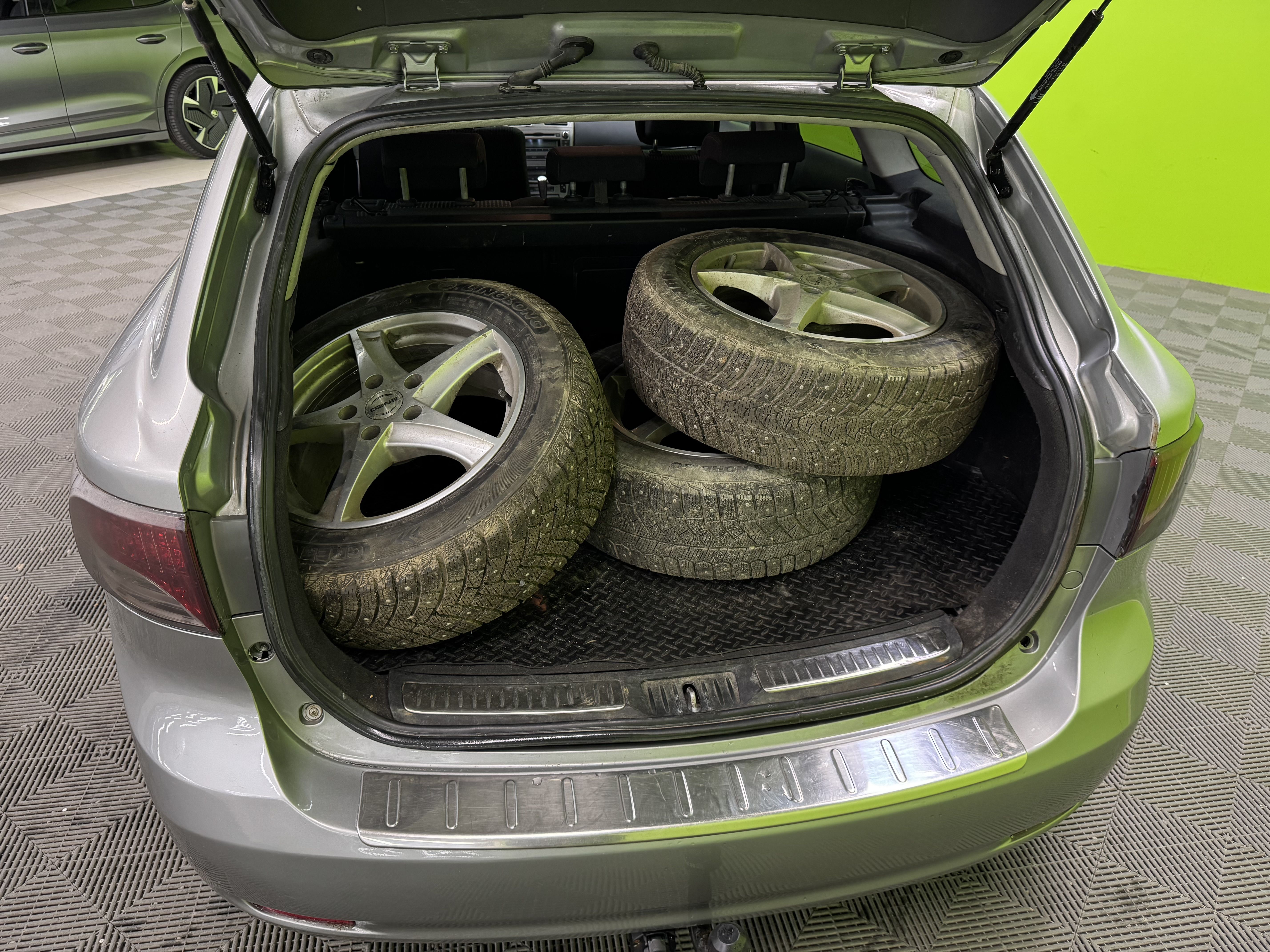 Toyota Avensis 2010