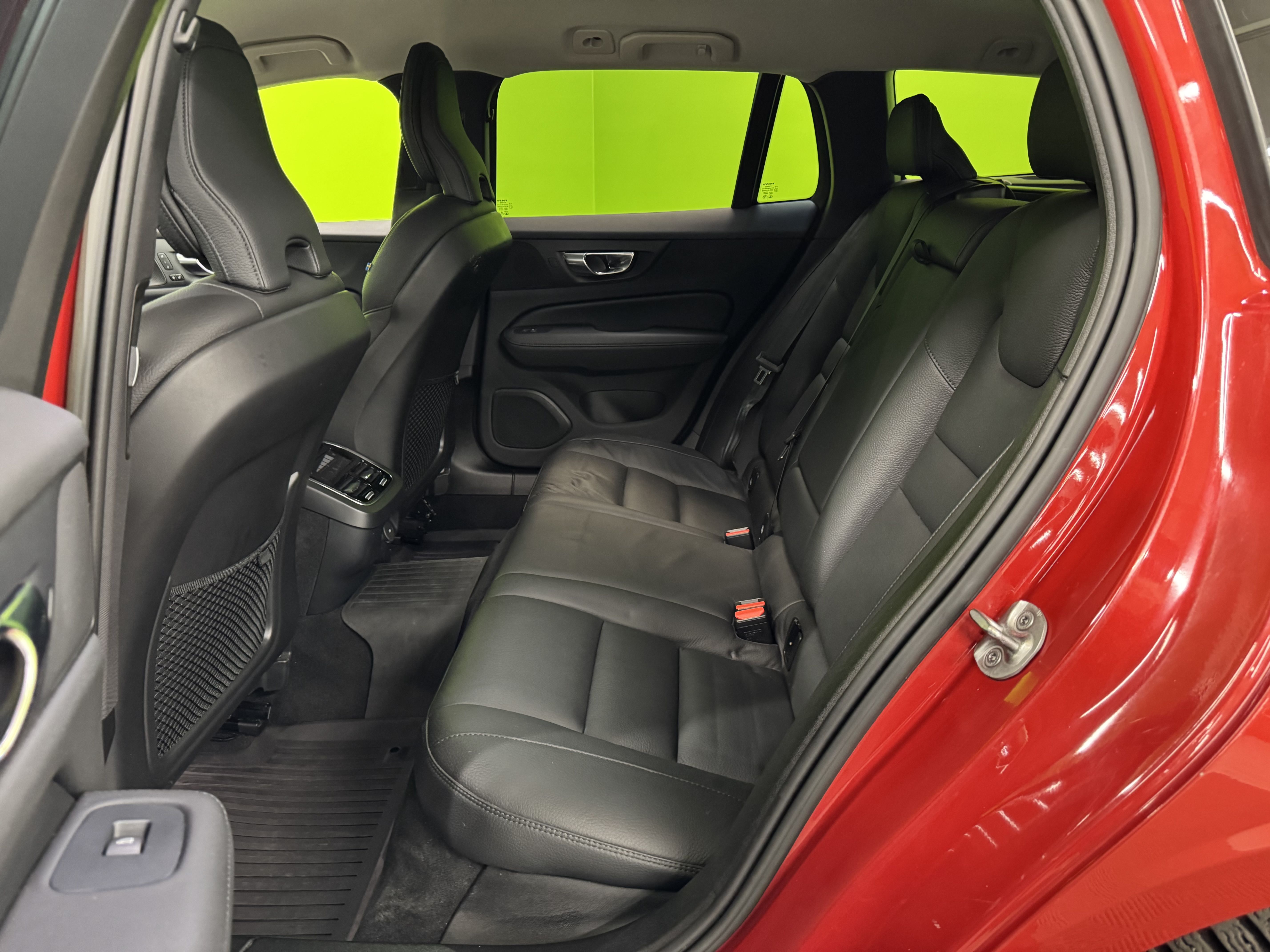 Volvo V60 2022
