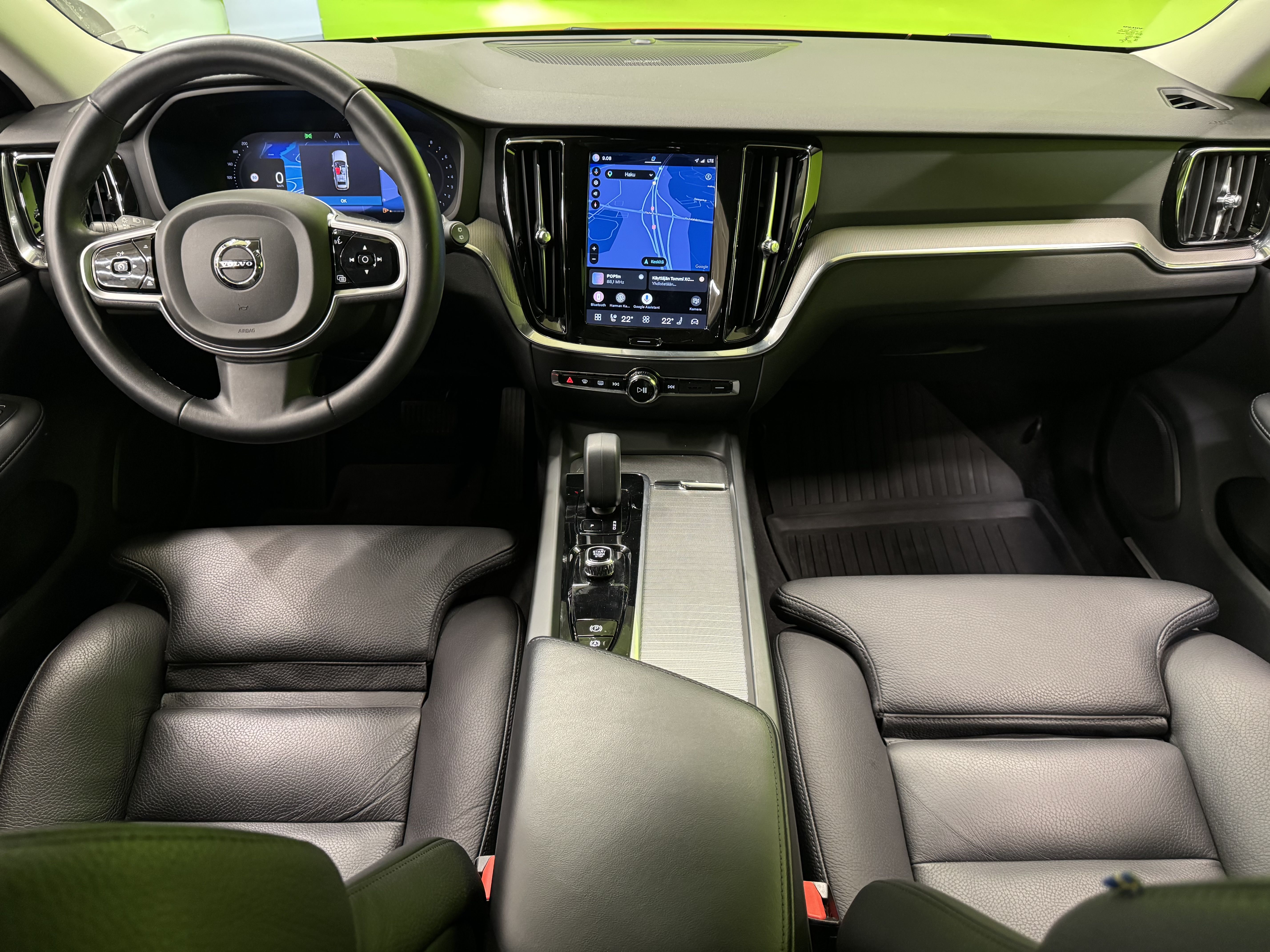 Volvo V60 2022