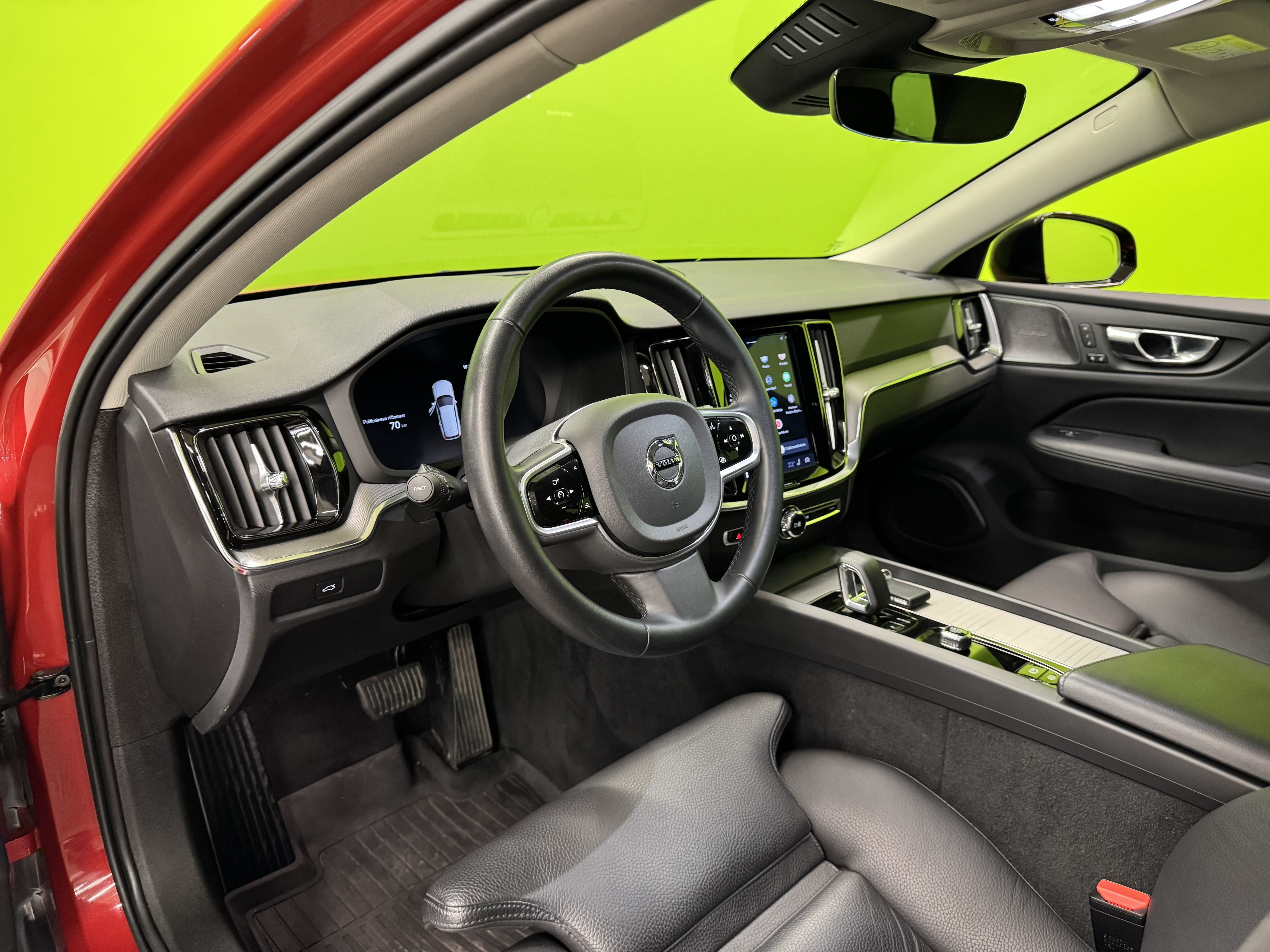 Volvo V60 2022