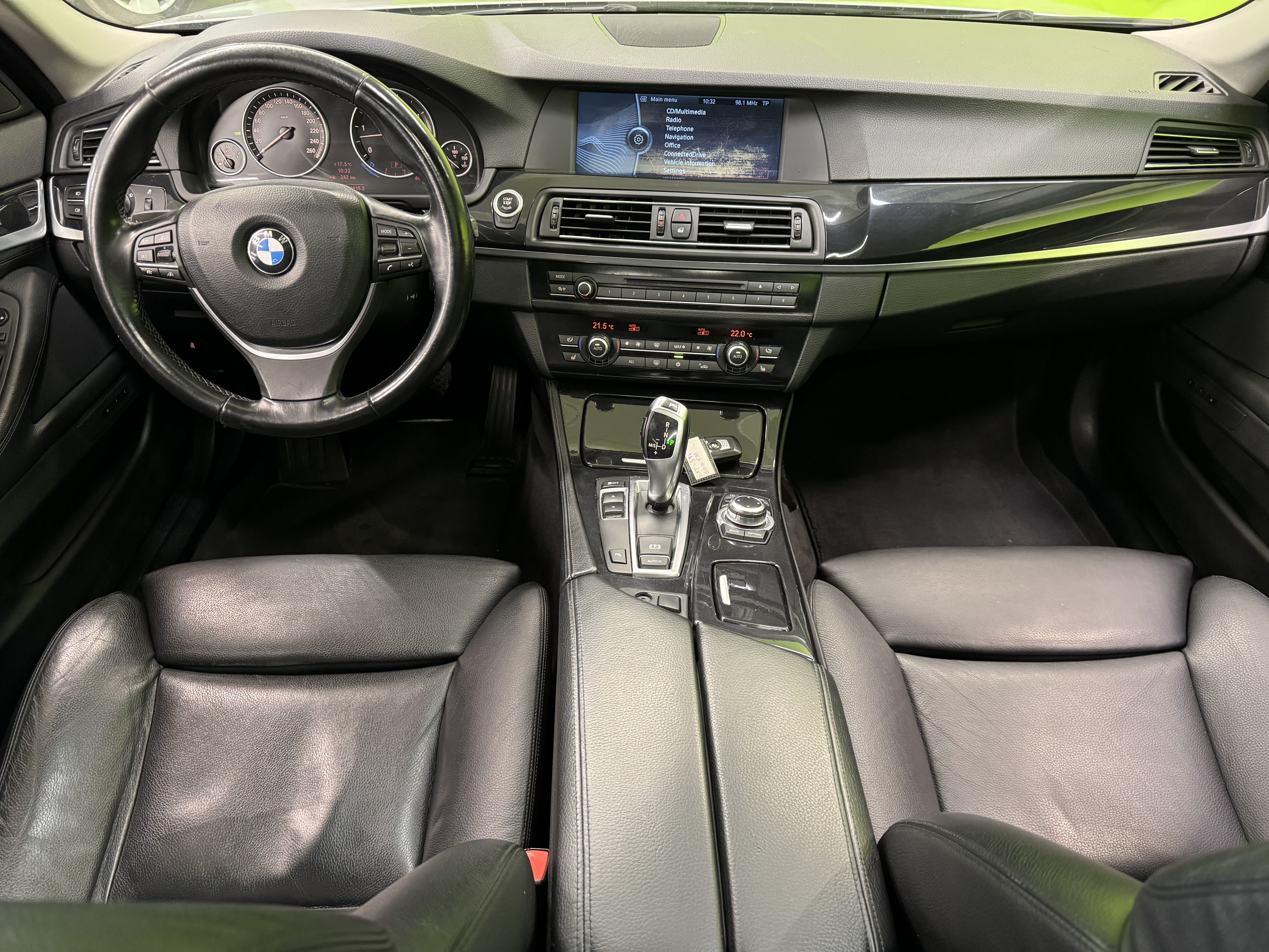 BMW 530 2011