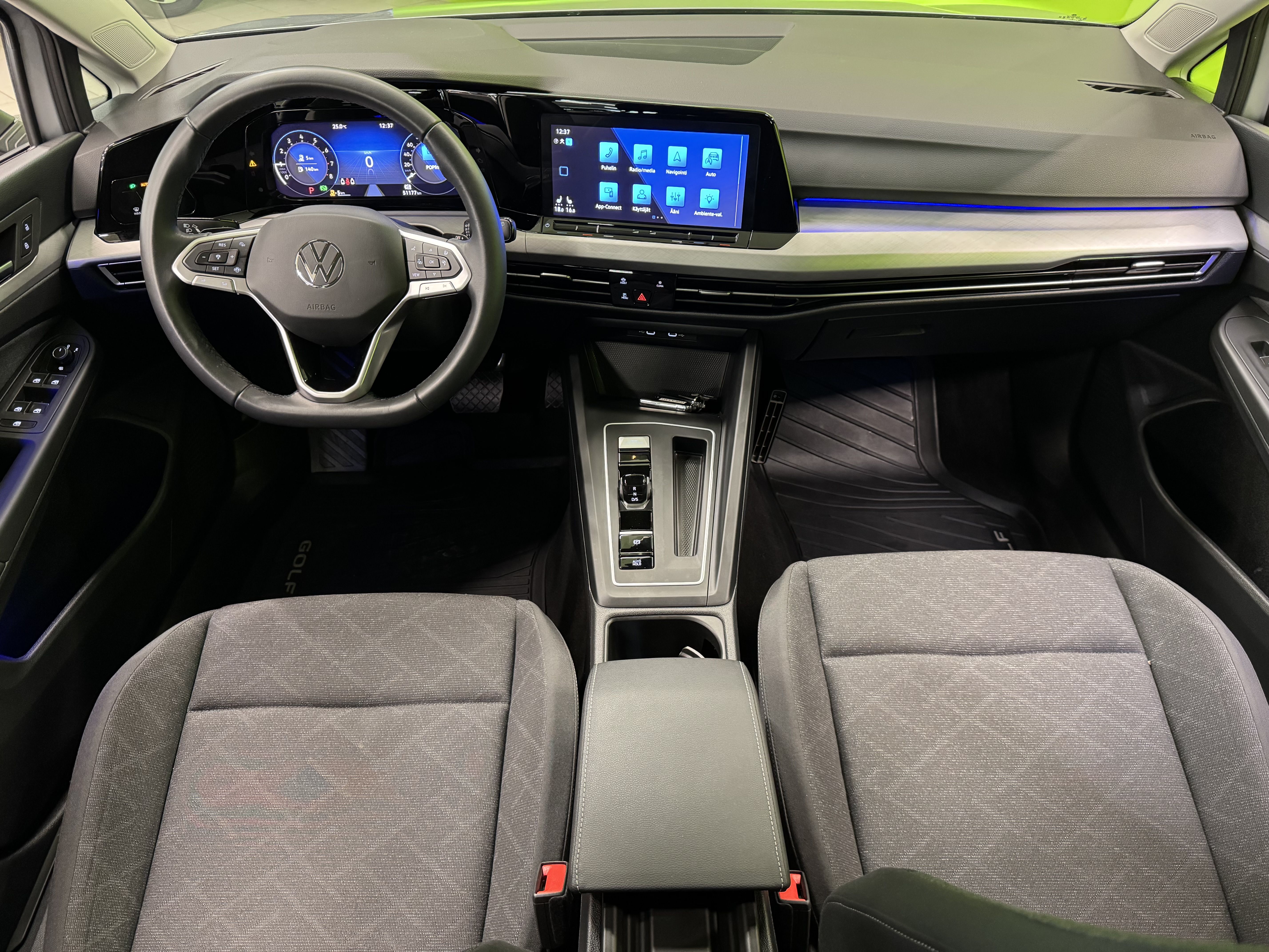 Volkswagen Golf 2024