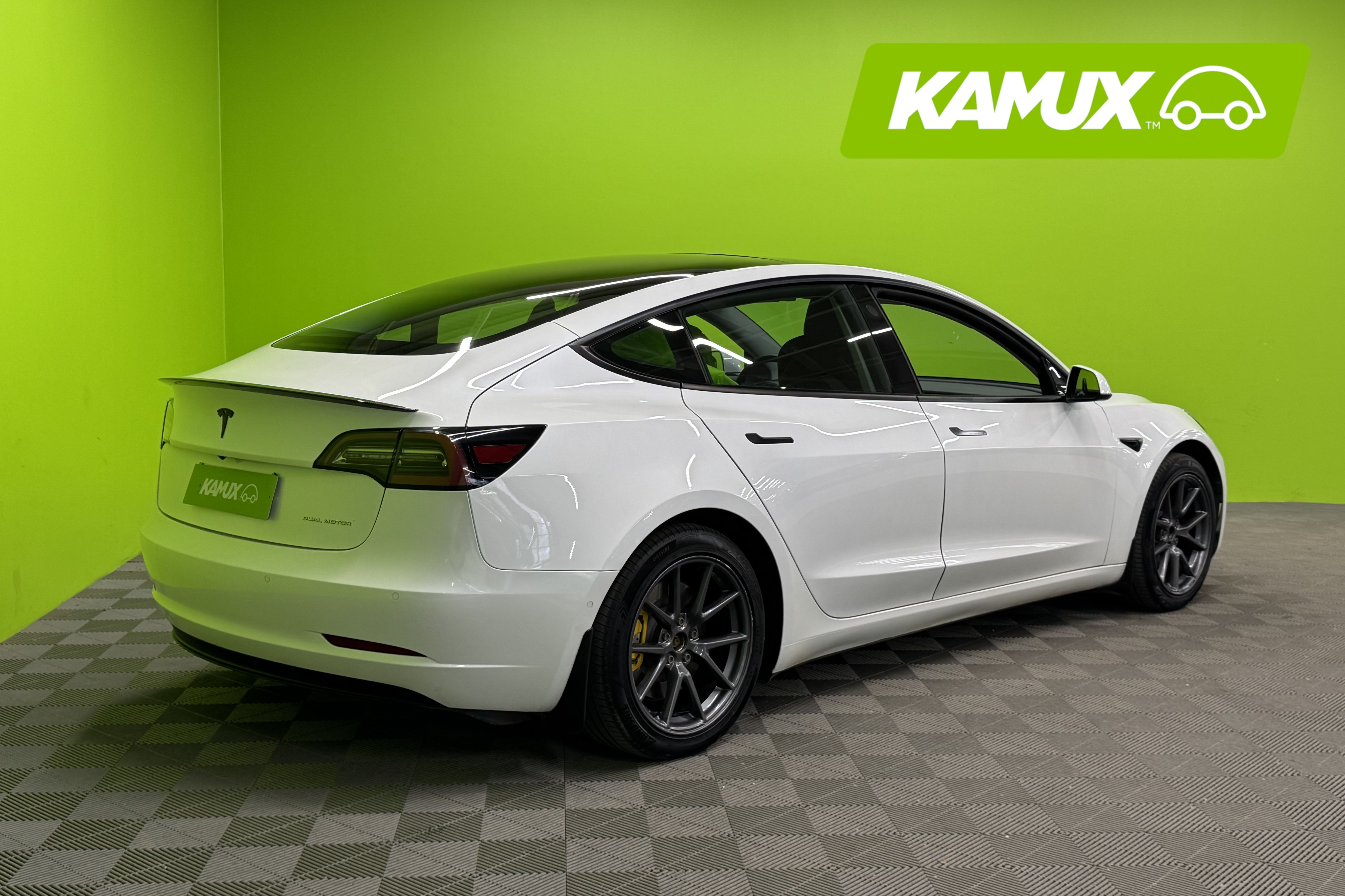 Tesla Model 3 2021