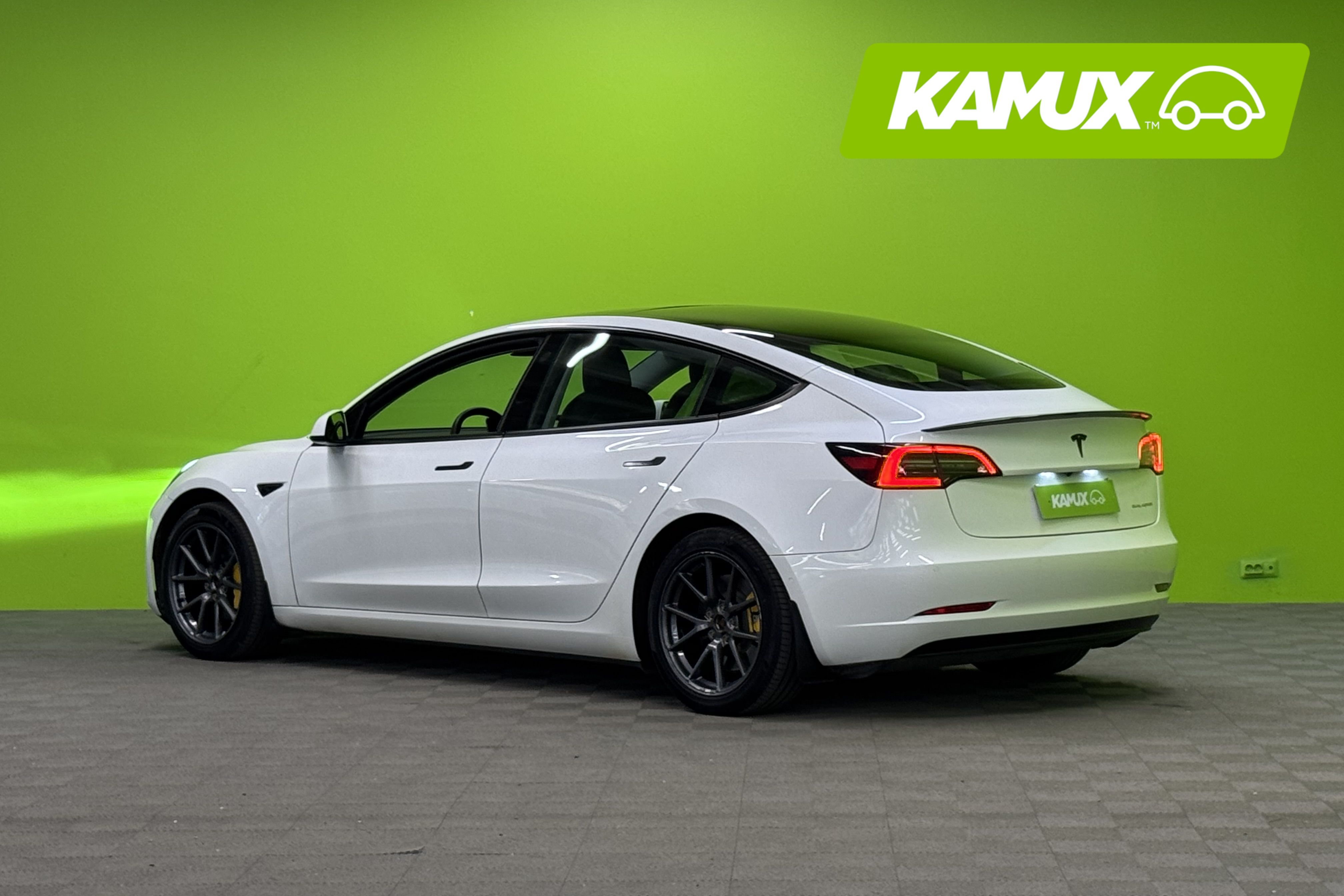 Tesla Model 3 2021