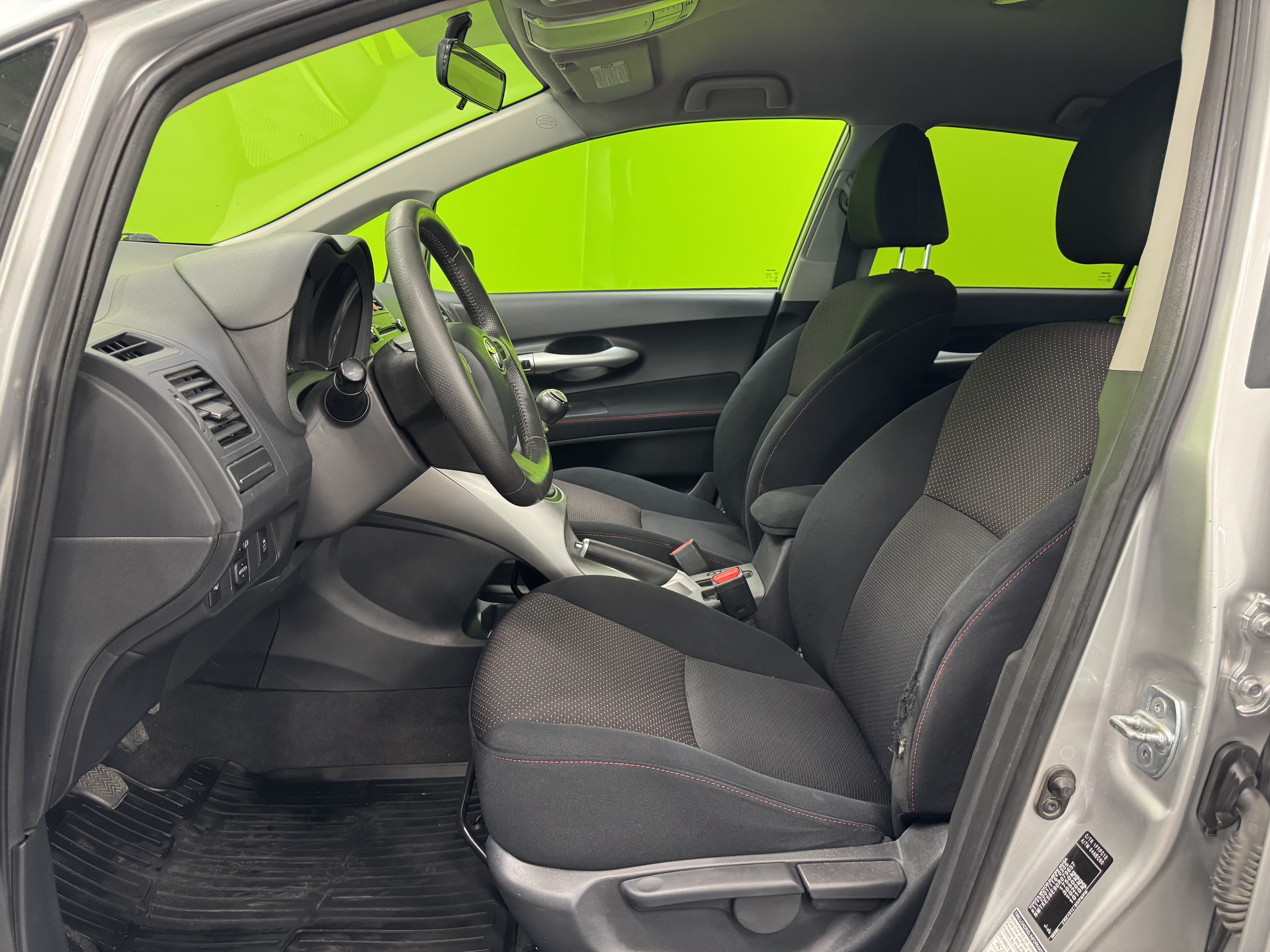 Toyota Auris 2012