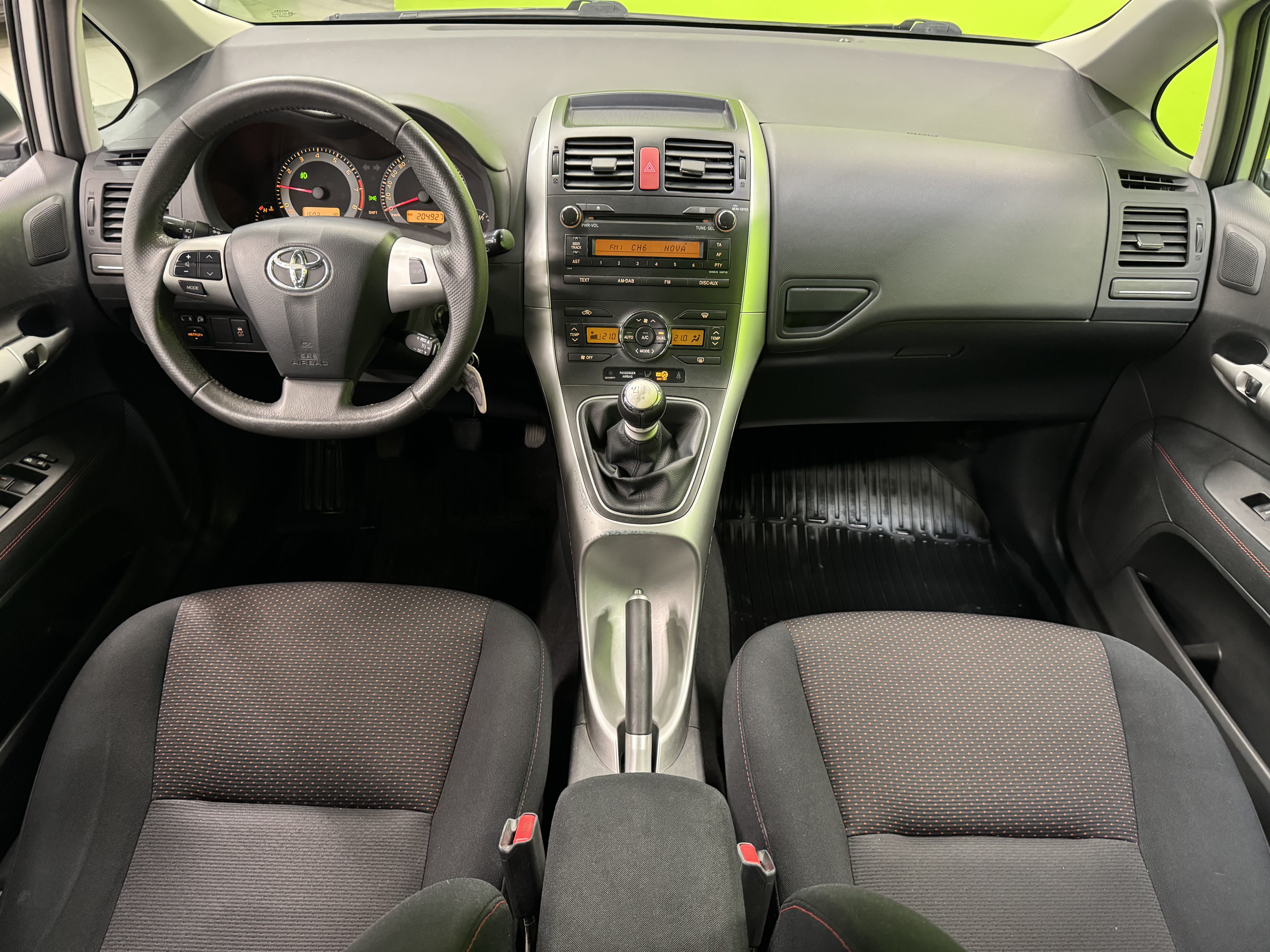 Toyota Auris 2012