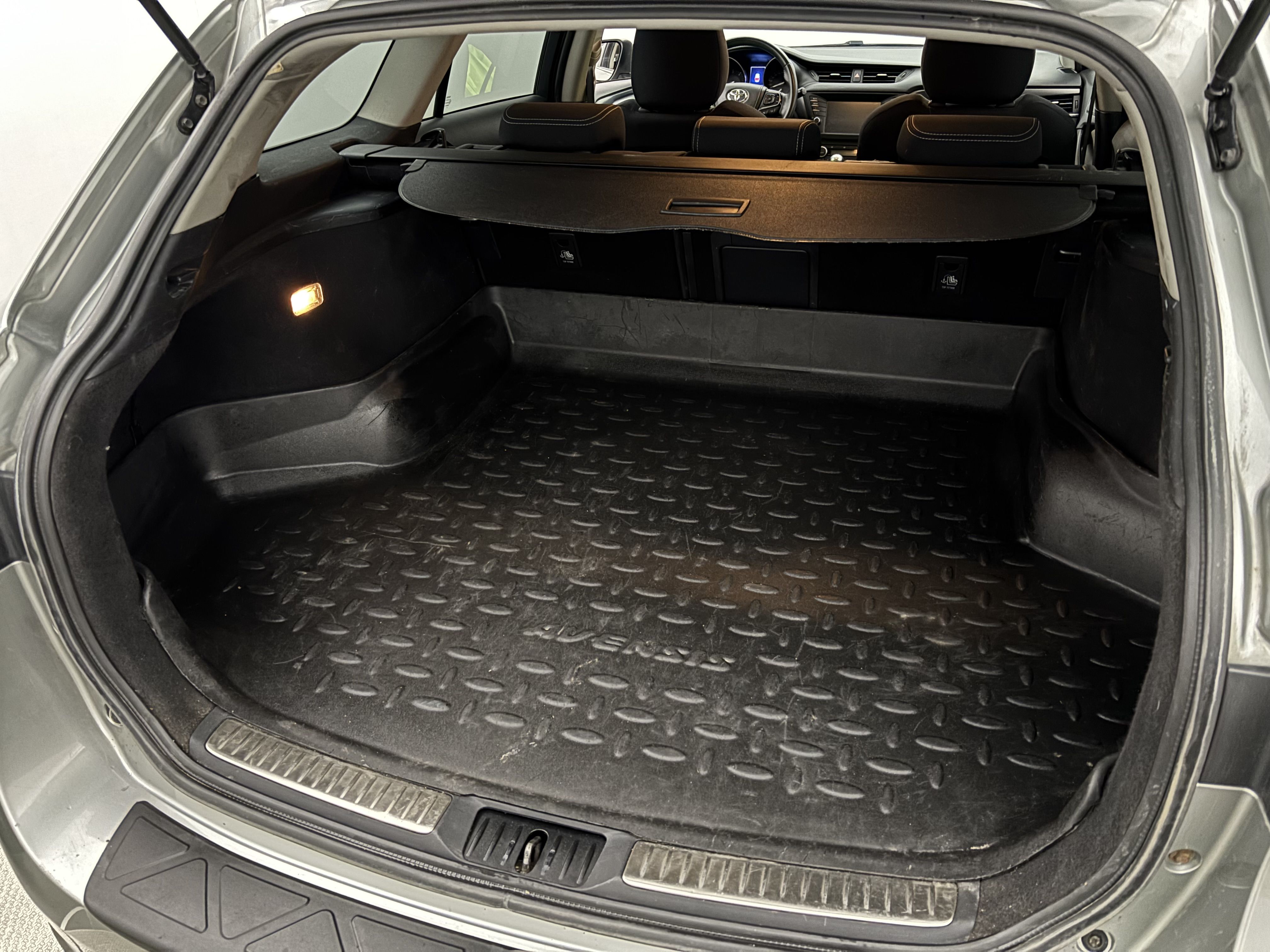 Toyota Avensis 2016