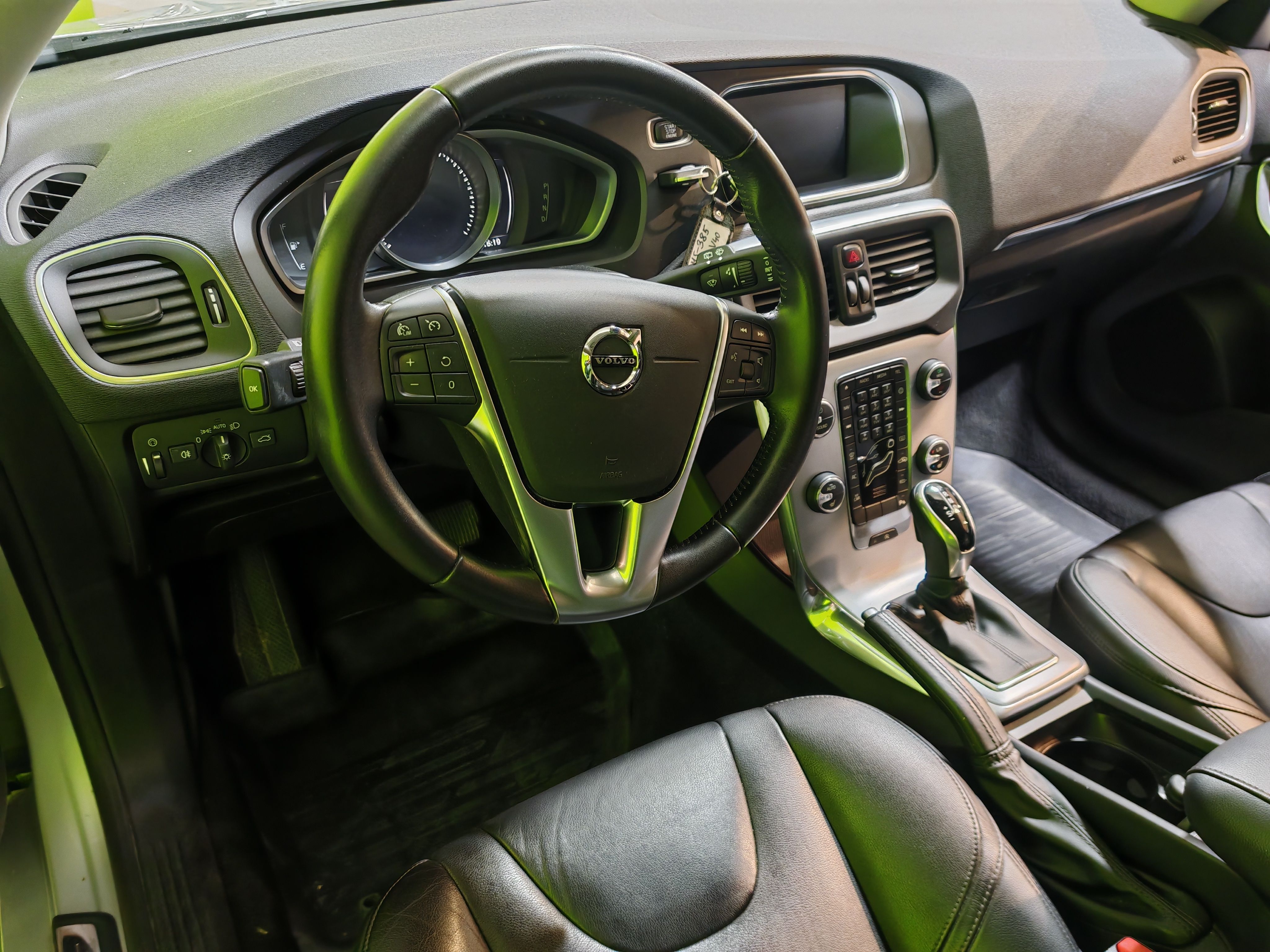 Volvo V40 2017