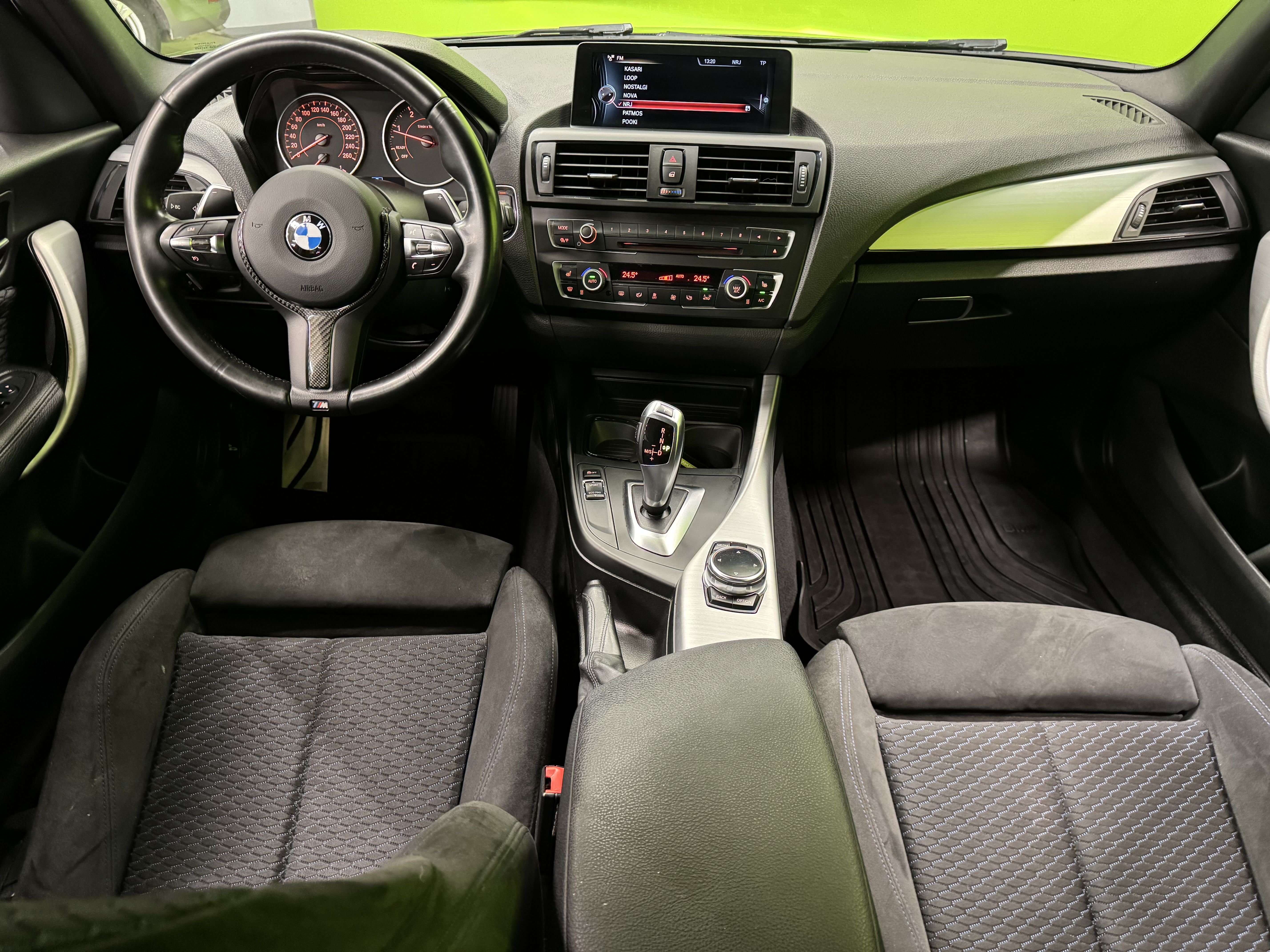 BMW 118 2015