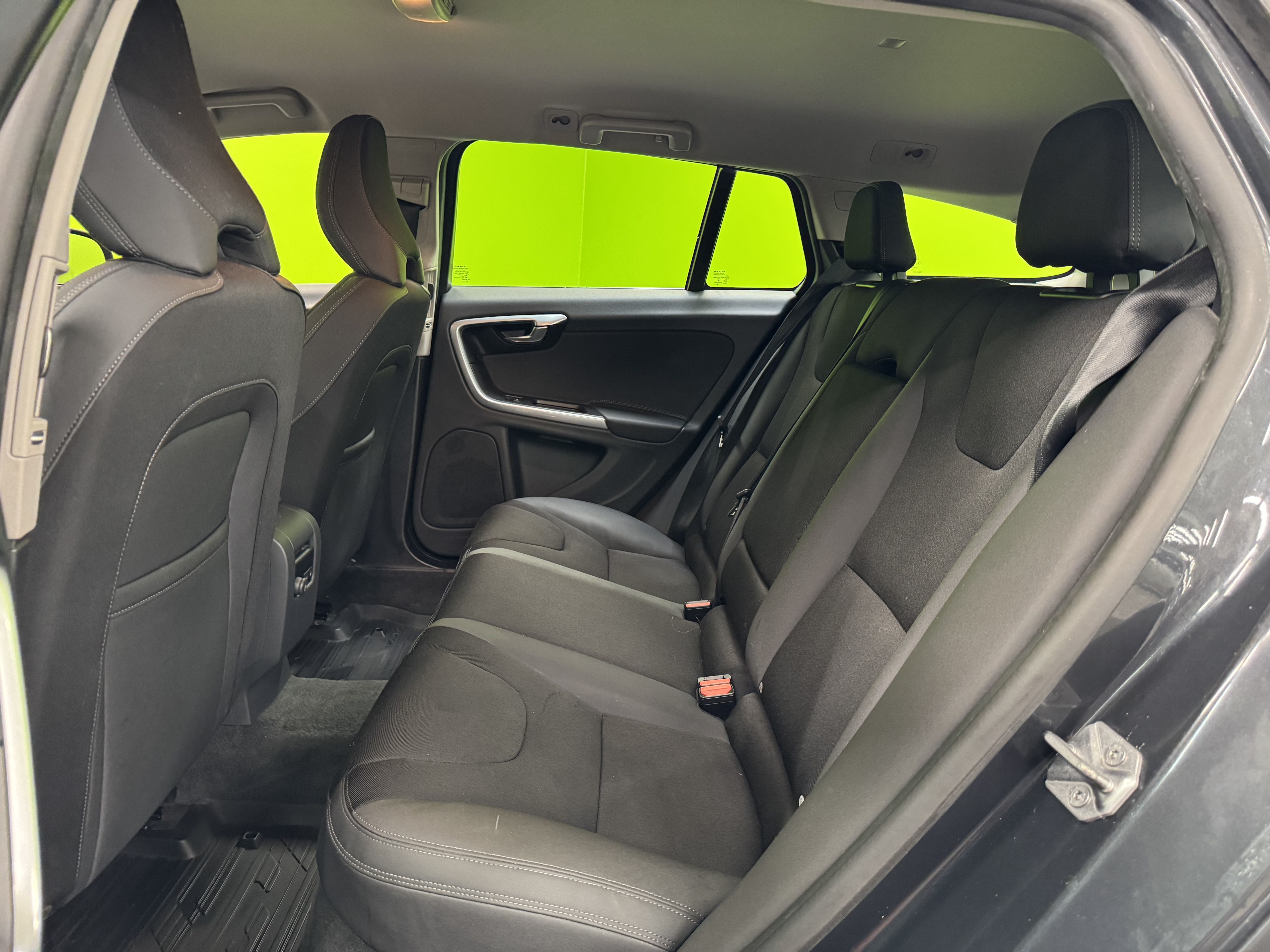 Volvo V60 2015