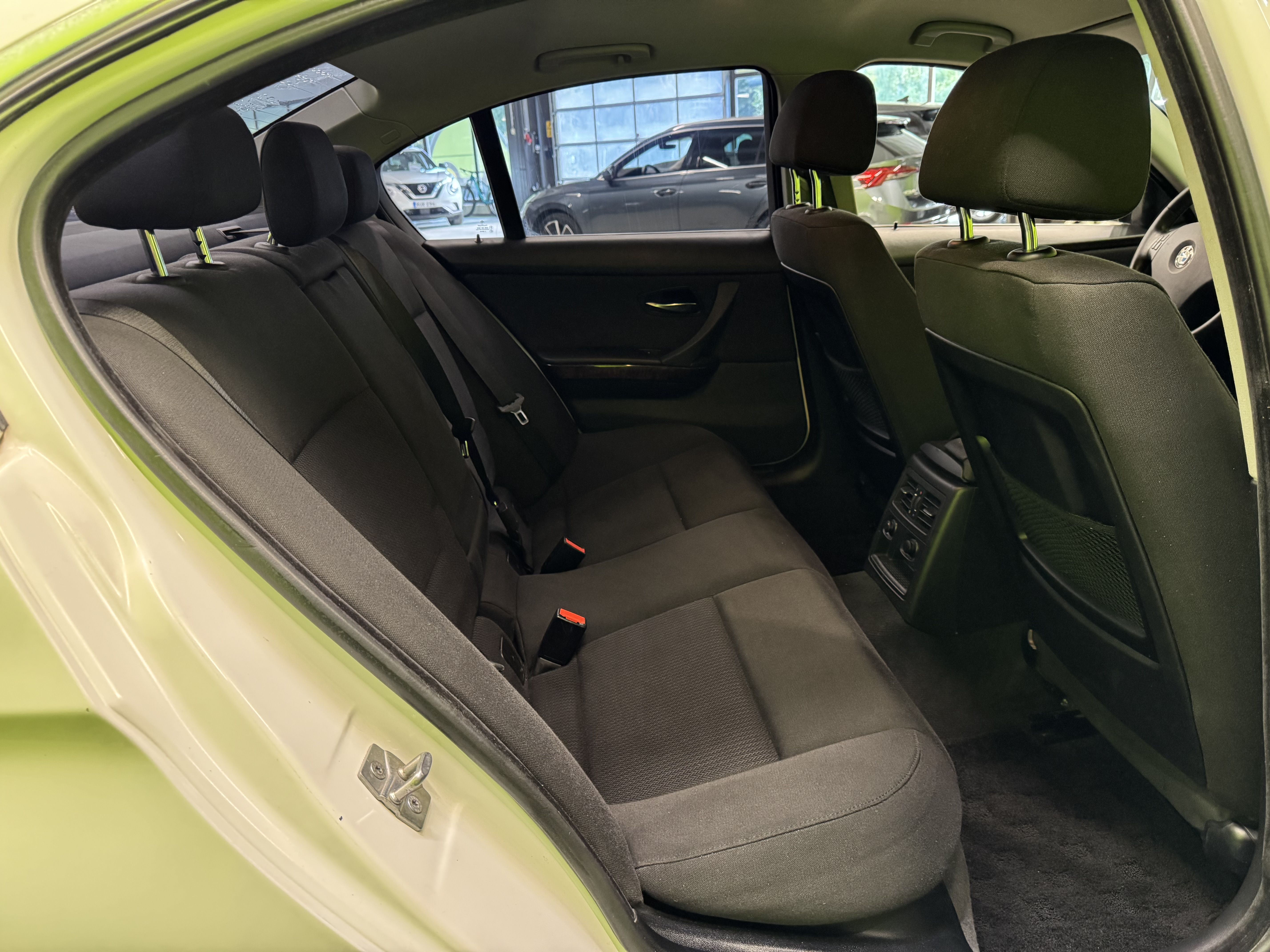 BMW 325 2009