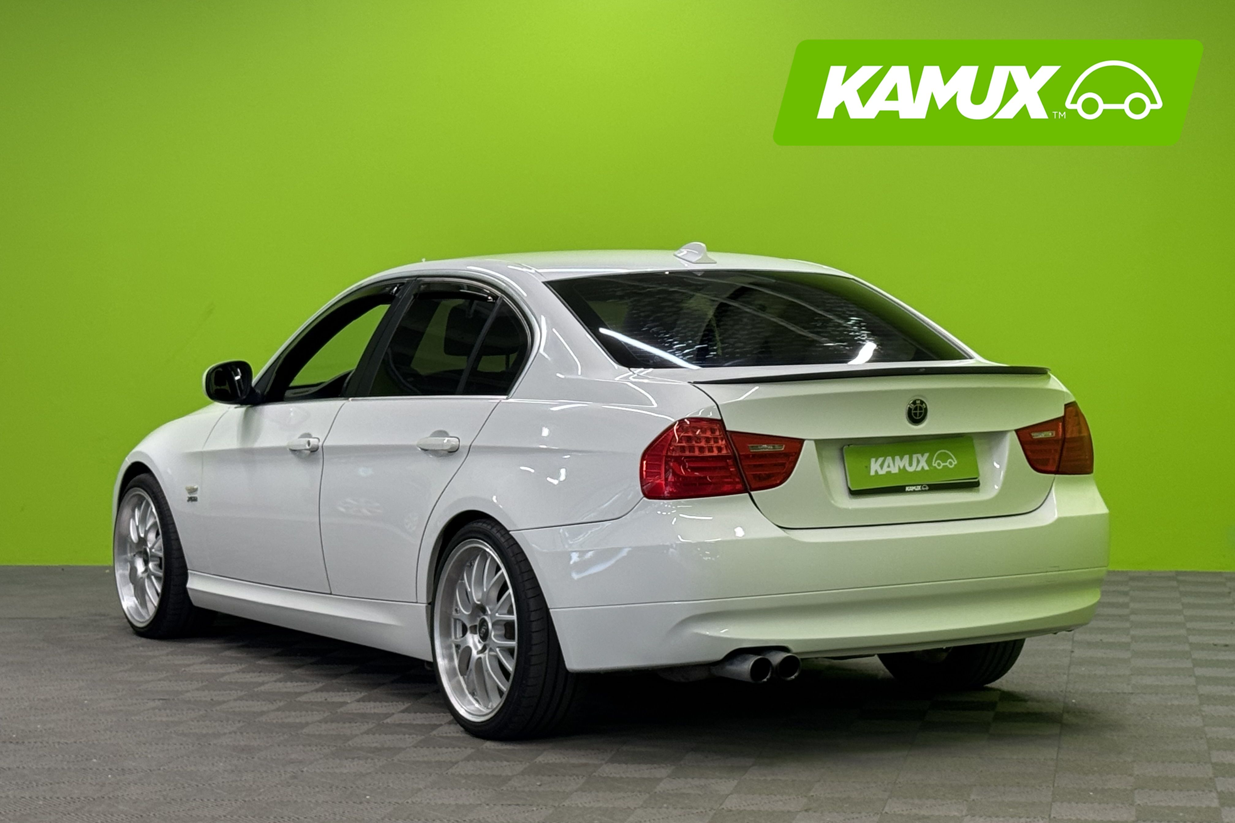 BMW 325 2009