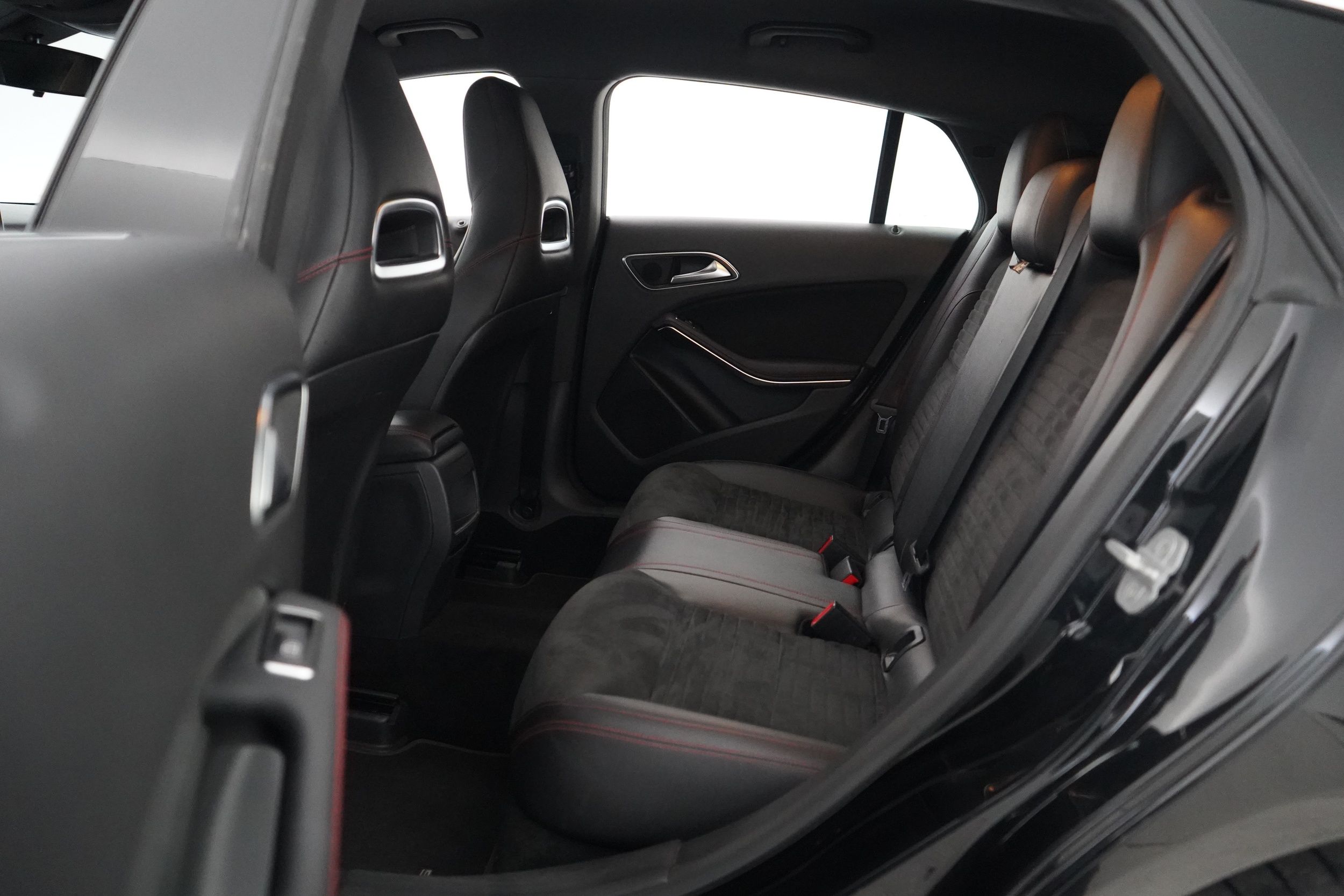 Mercedes-Benz CLA 2015