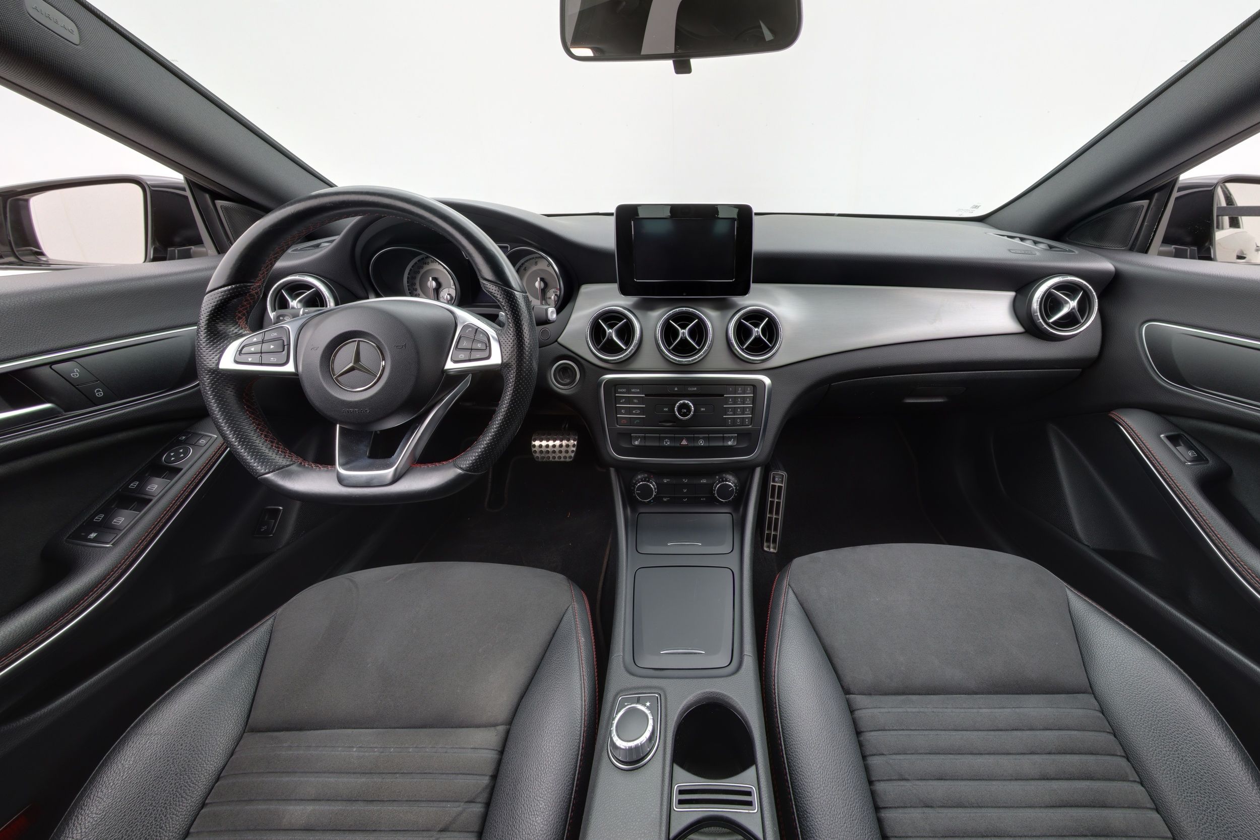 Mercedes-Benz CLA 2015