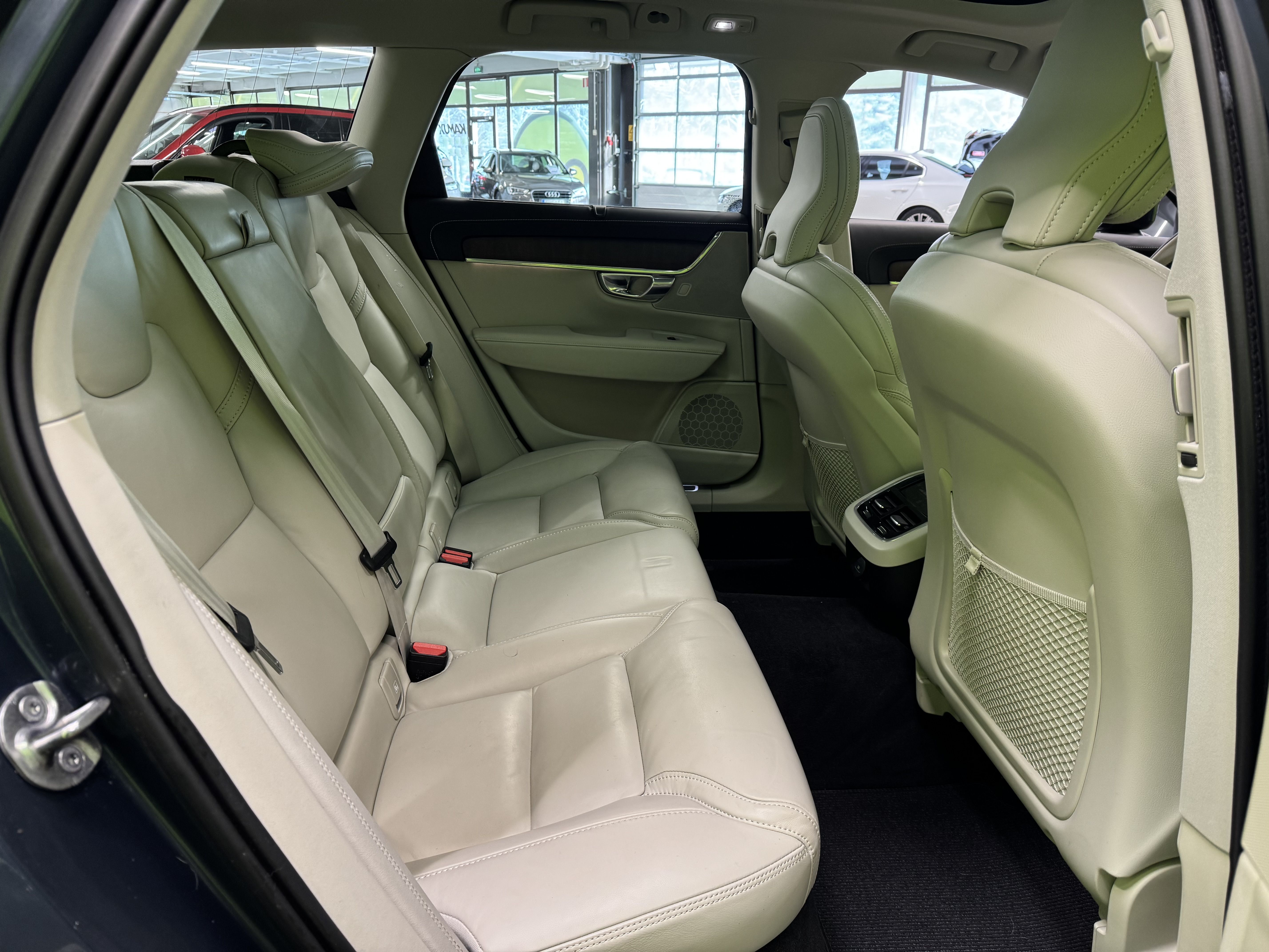 Volvo V90 Cross Country 2022