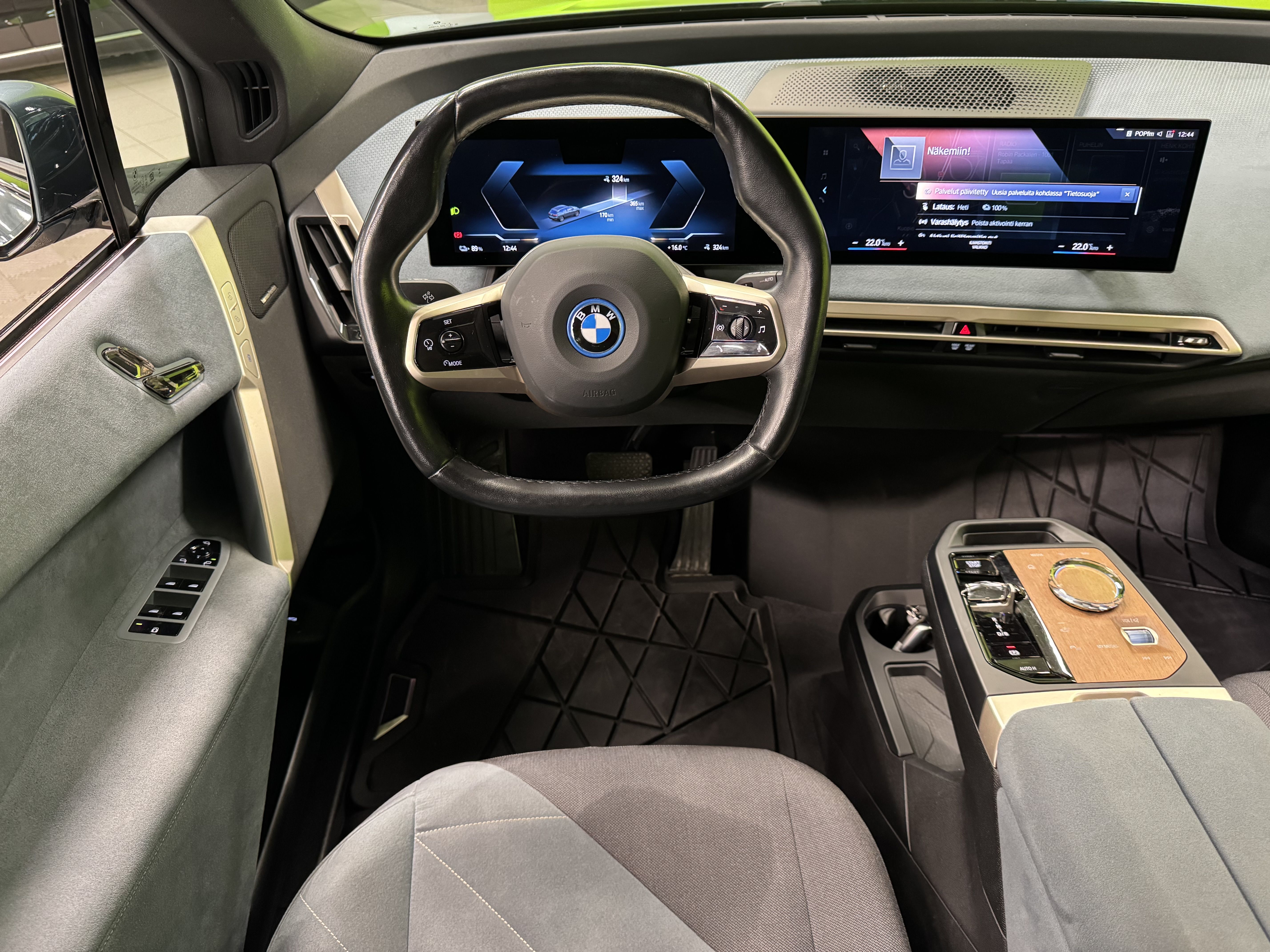 BMW iX 2022