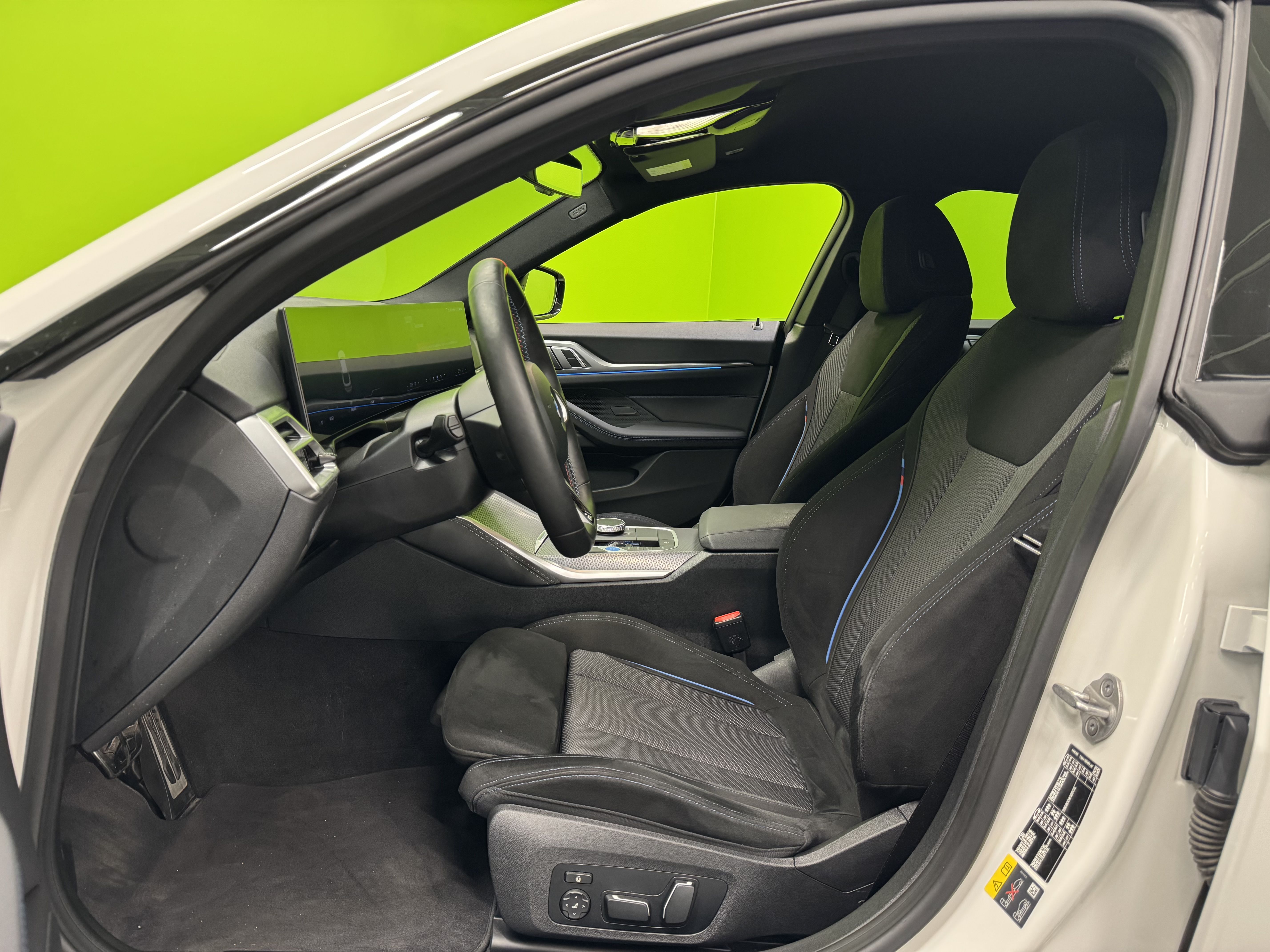 BMW i4 2025