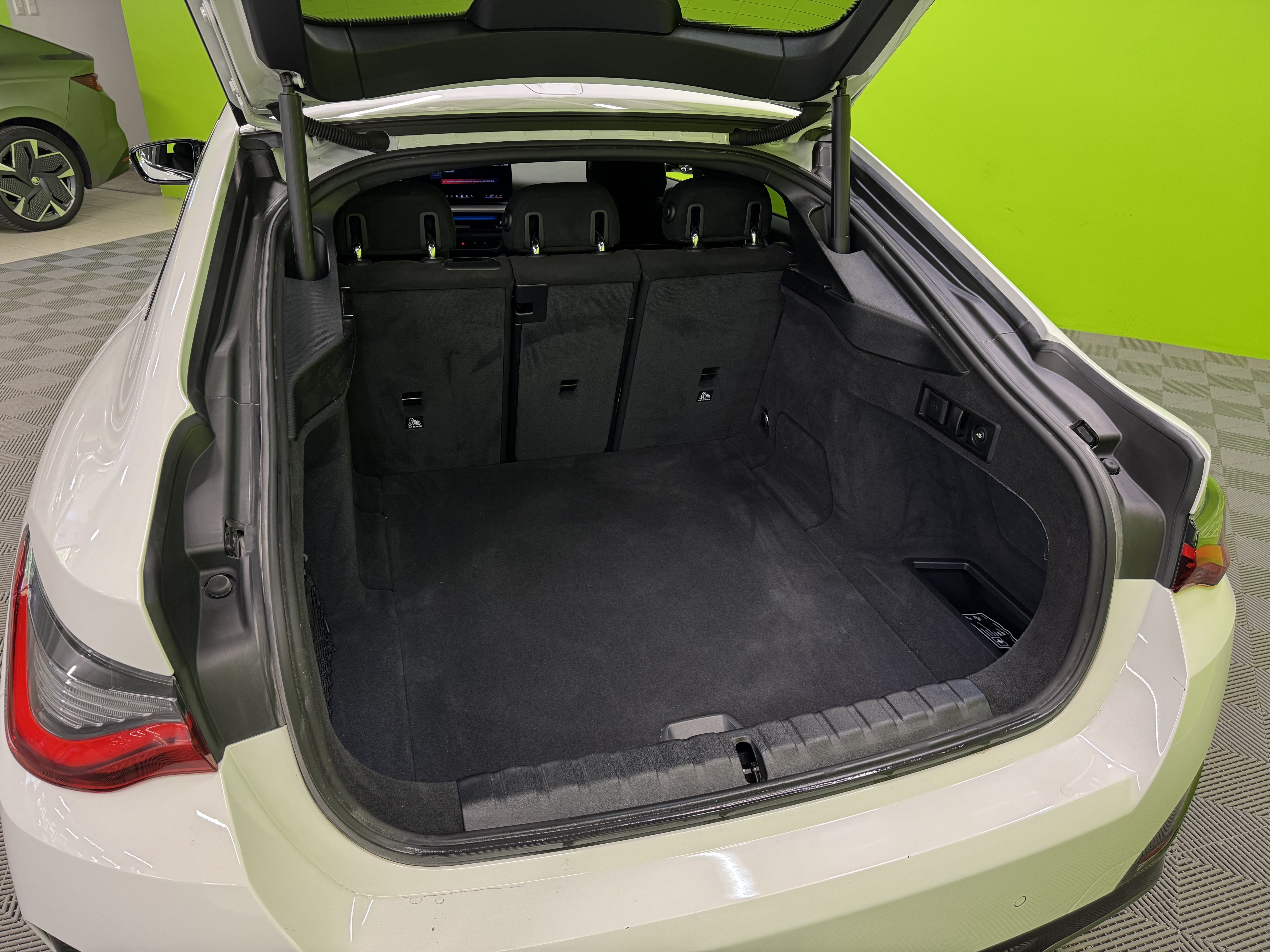 BMW i4 2025
