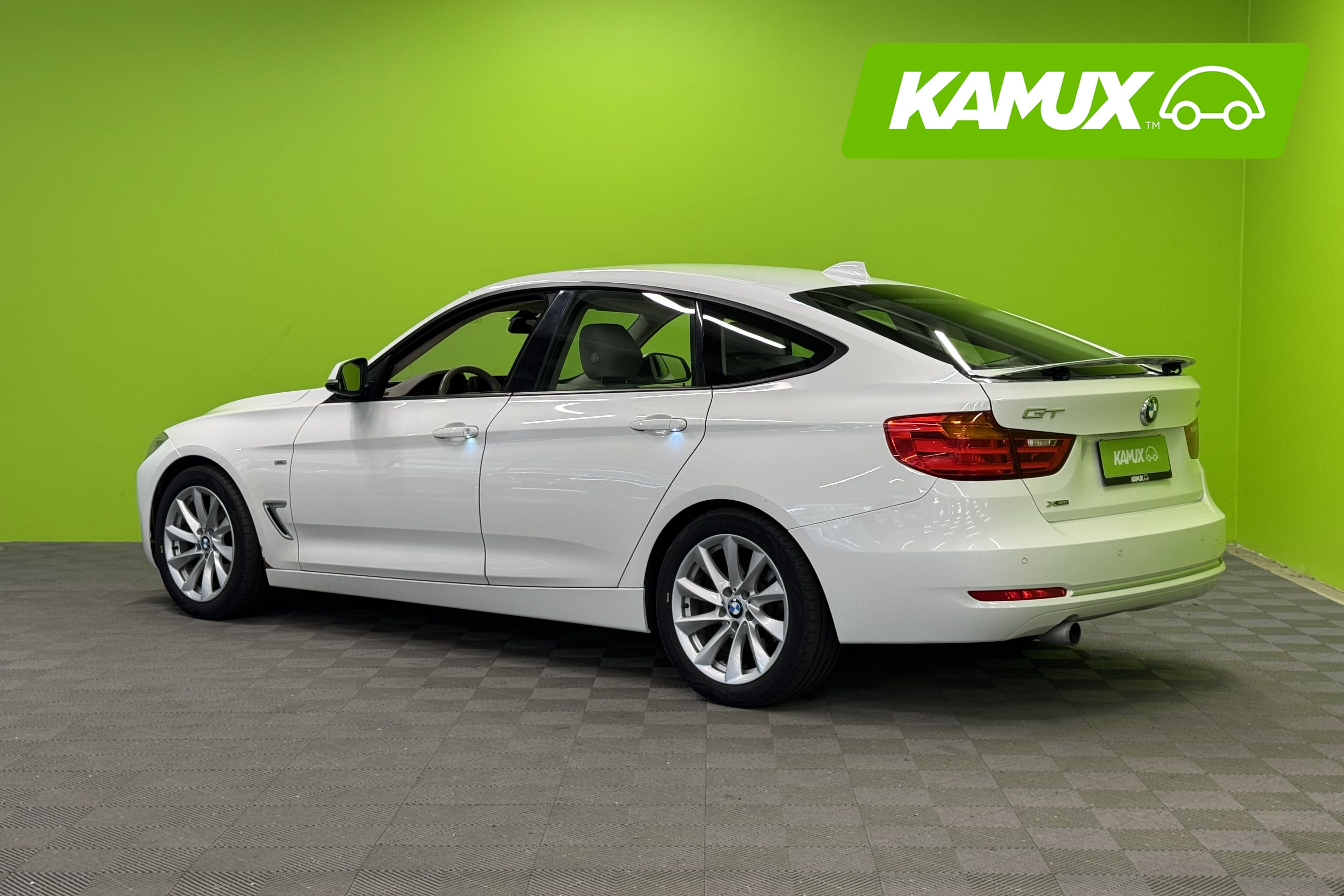BMW 320 Gran Turismo 2013