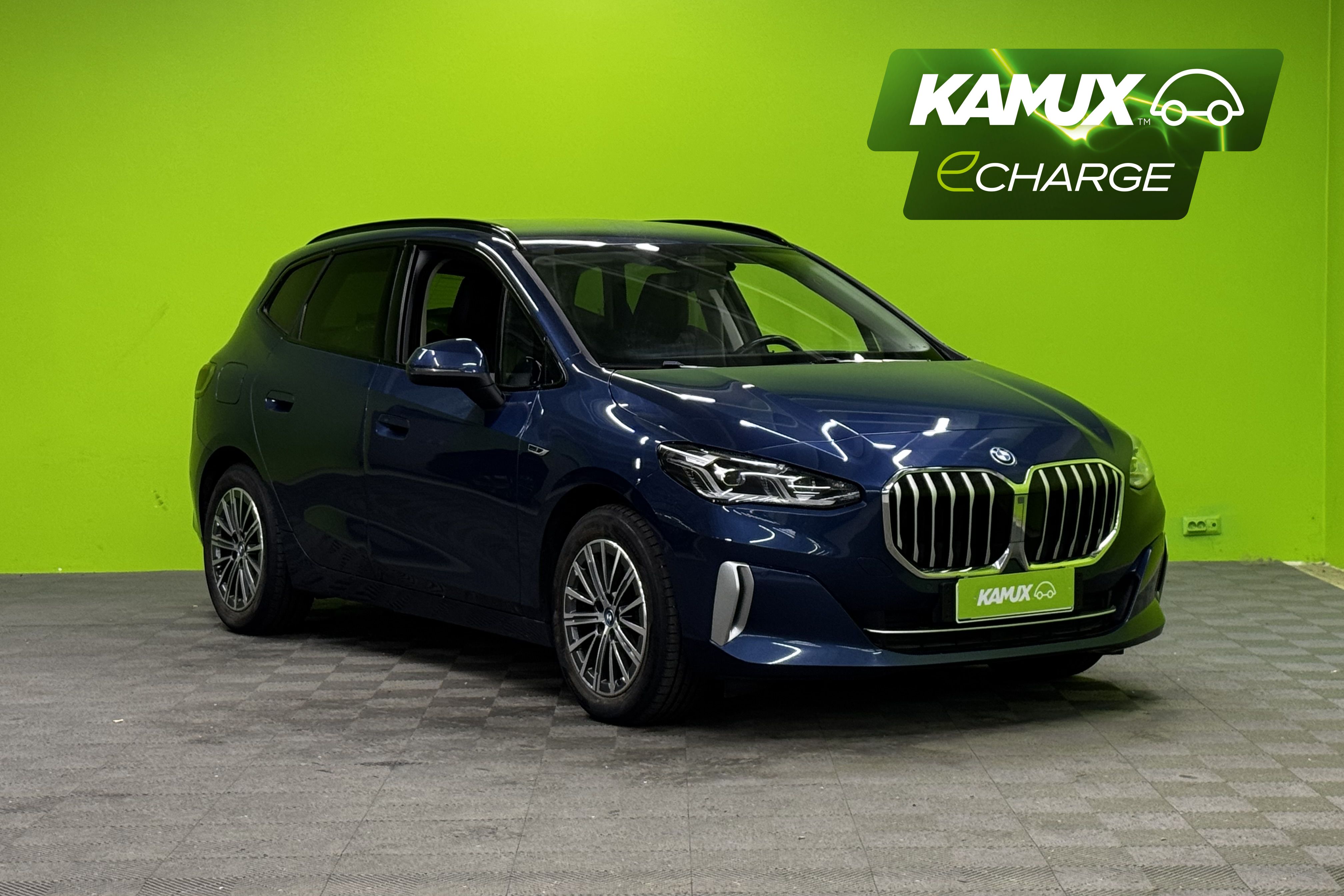 BMW 225 2022