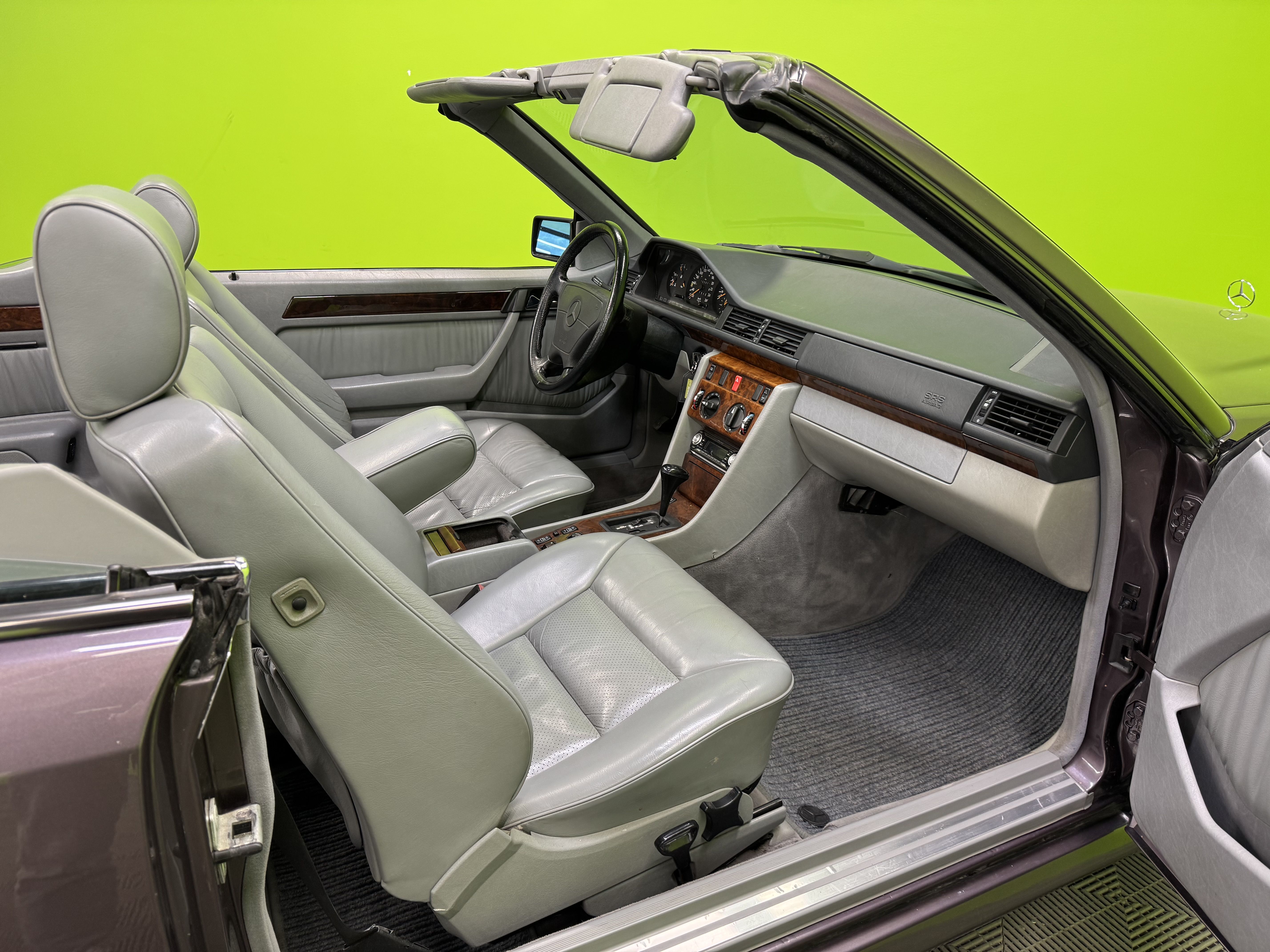 Mercedes-Benz E 1993