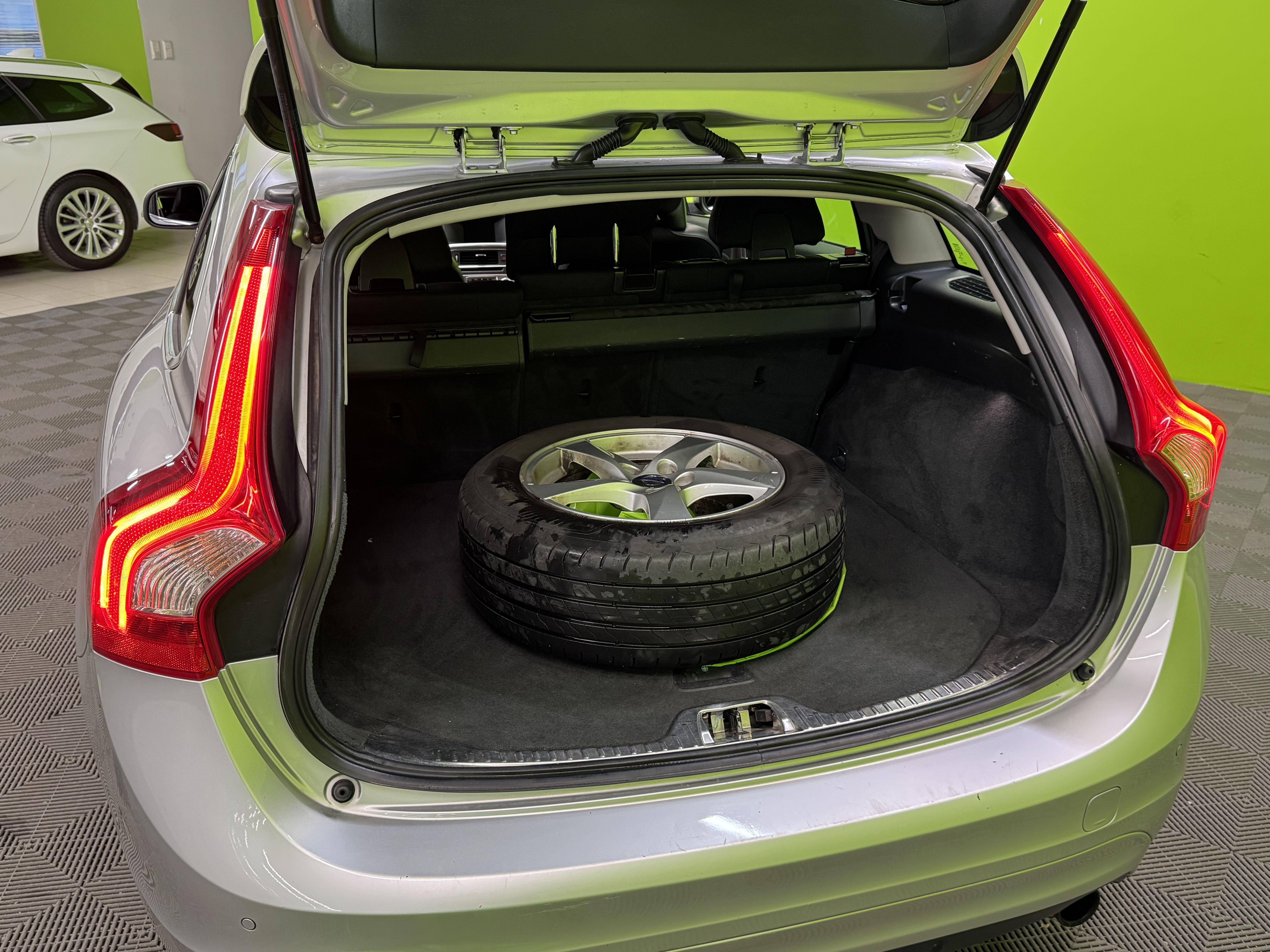 Volvo V60 2015