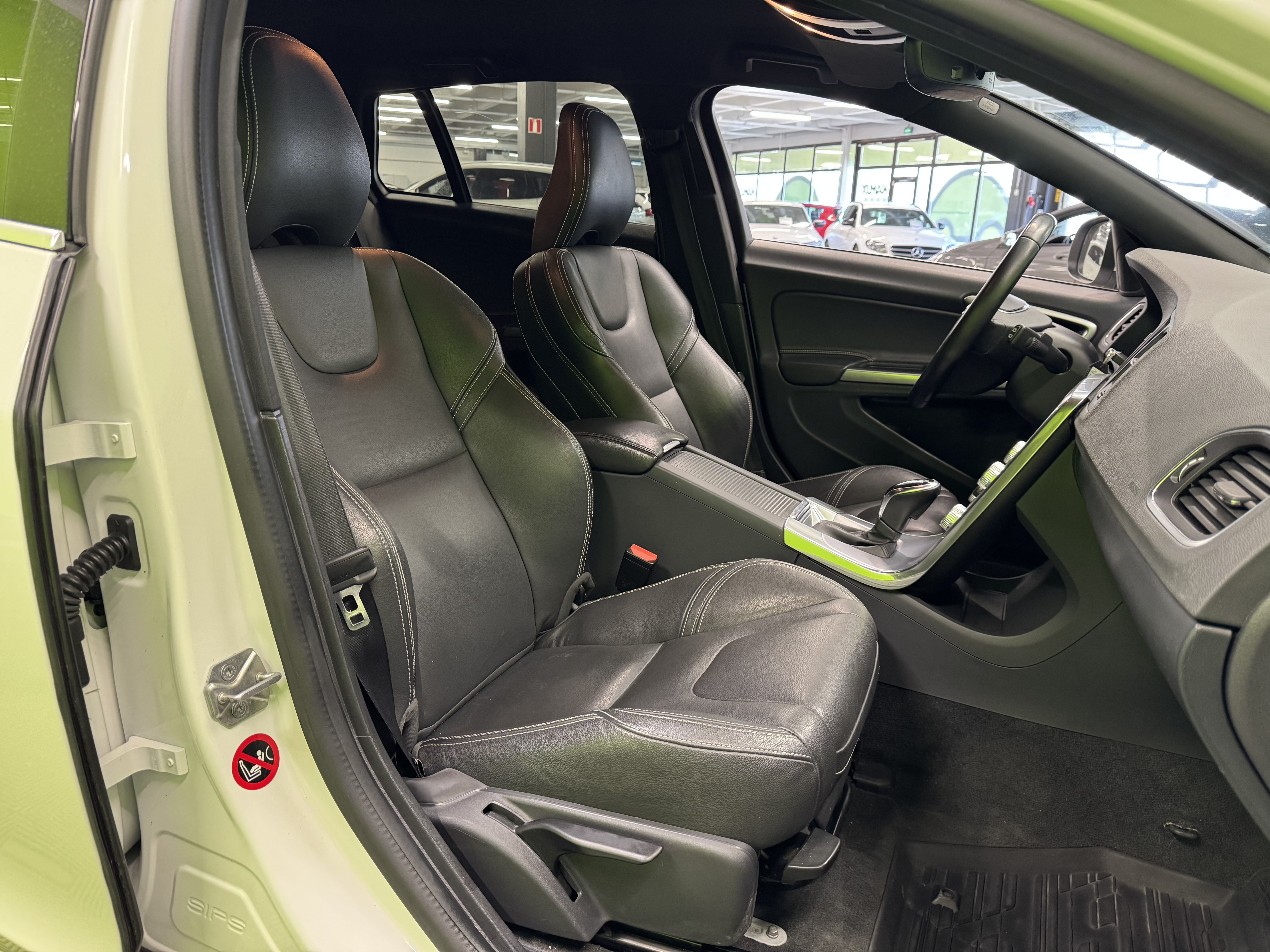 Volvo V60 2018