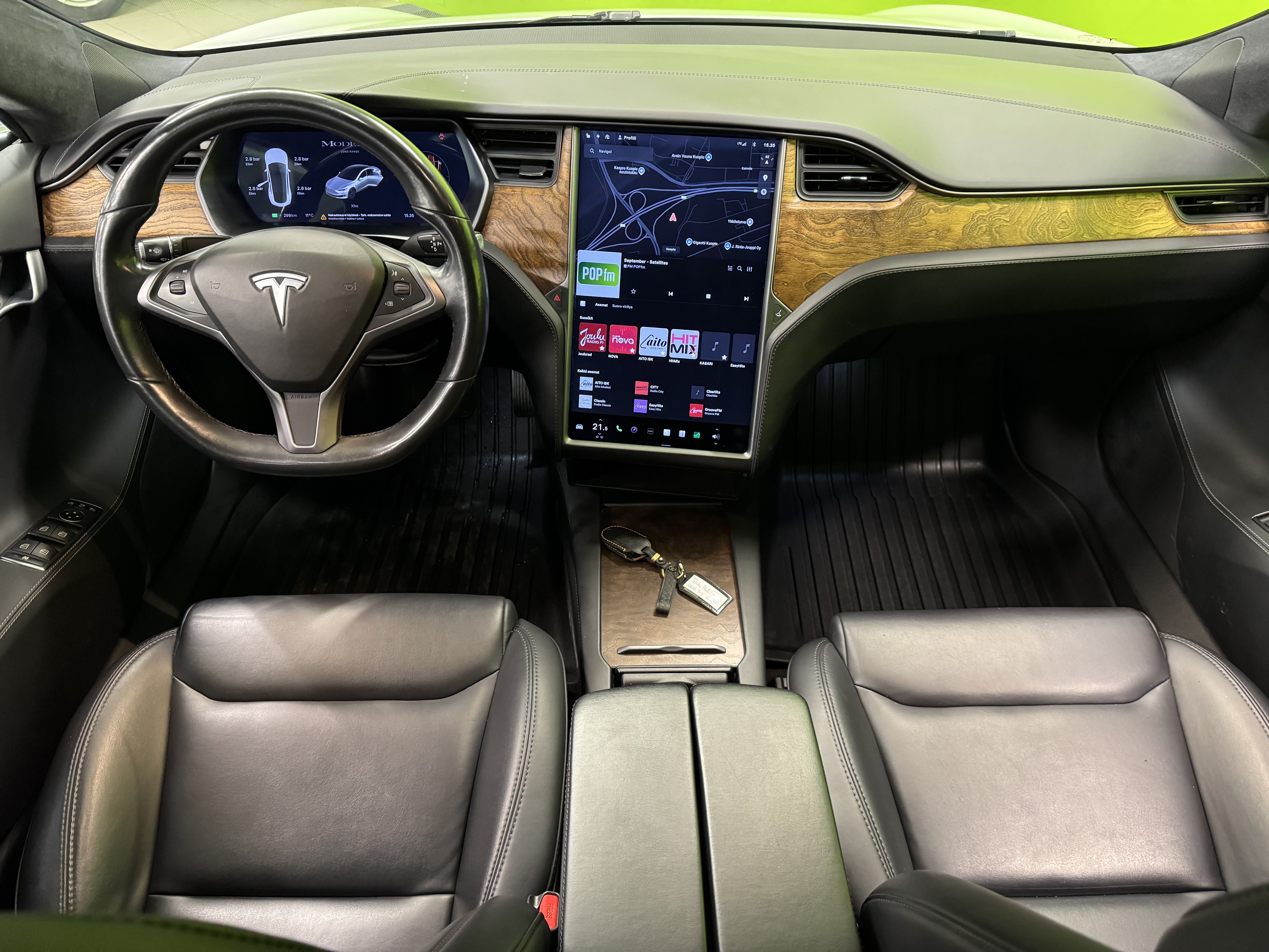 Tesla Model S 2020