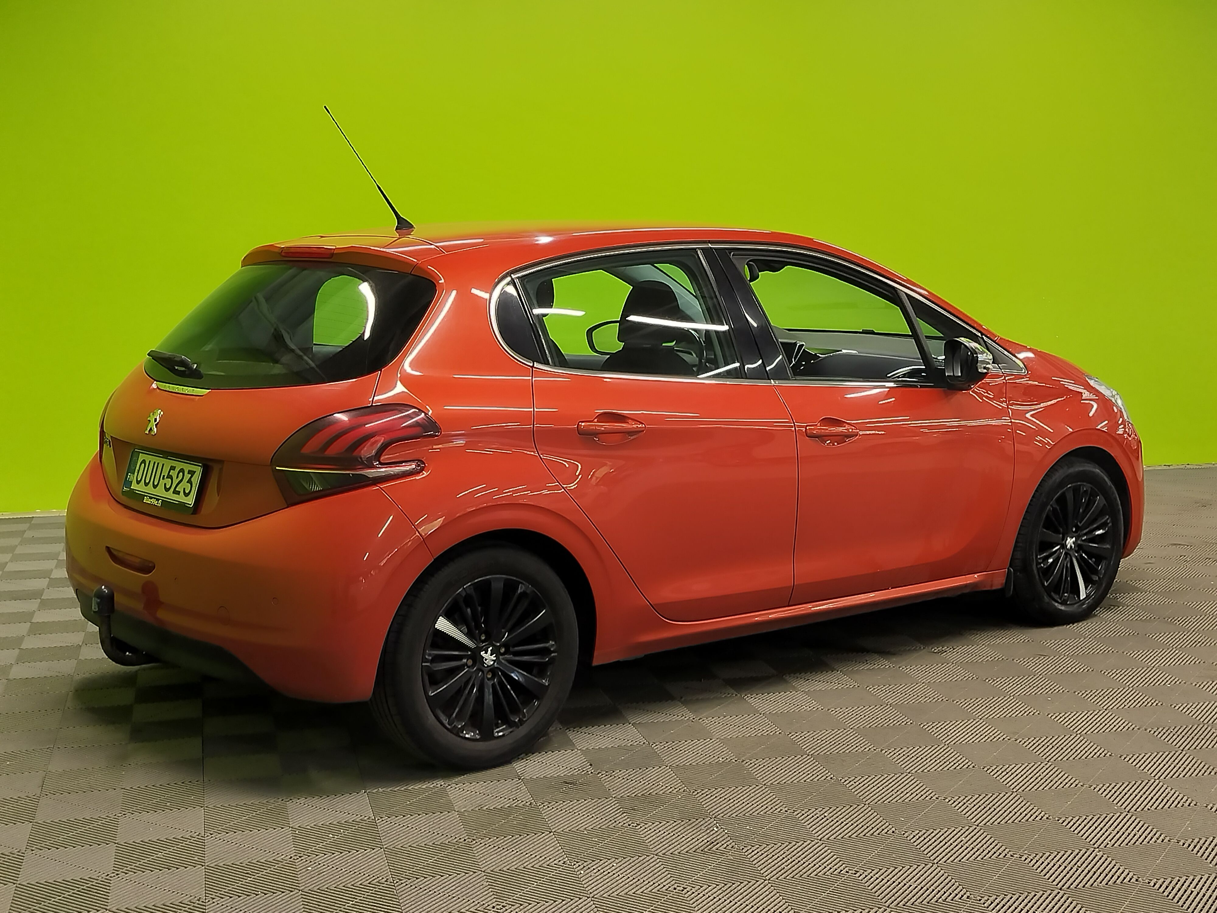 Peugeot 208 2015