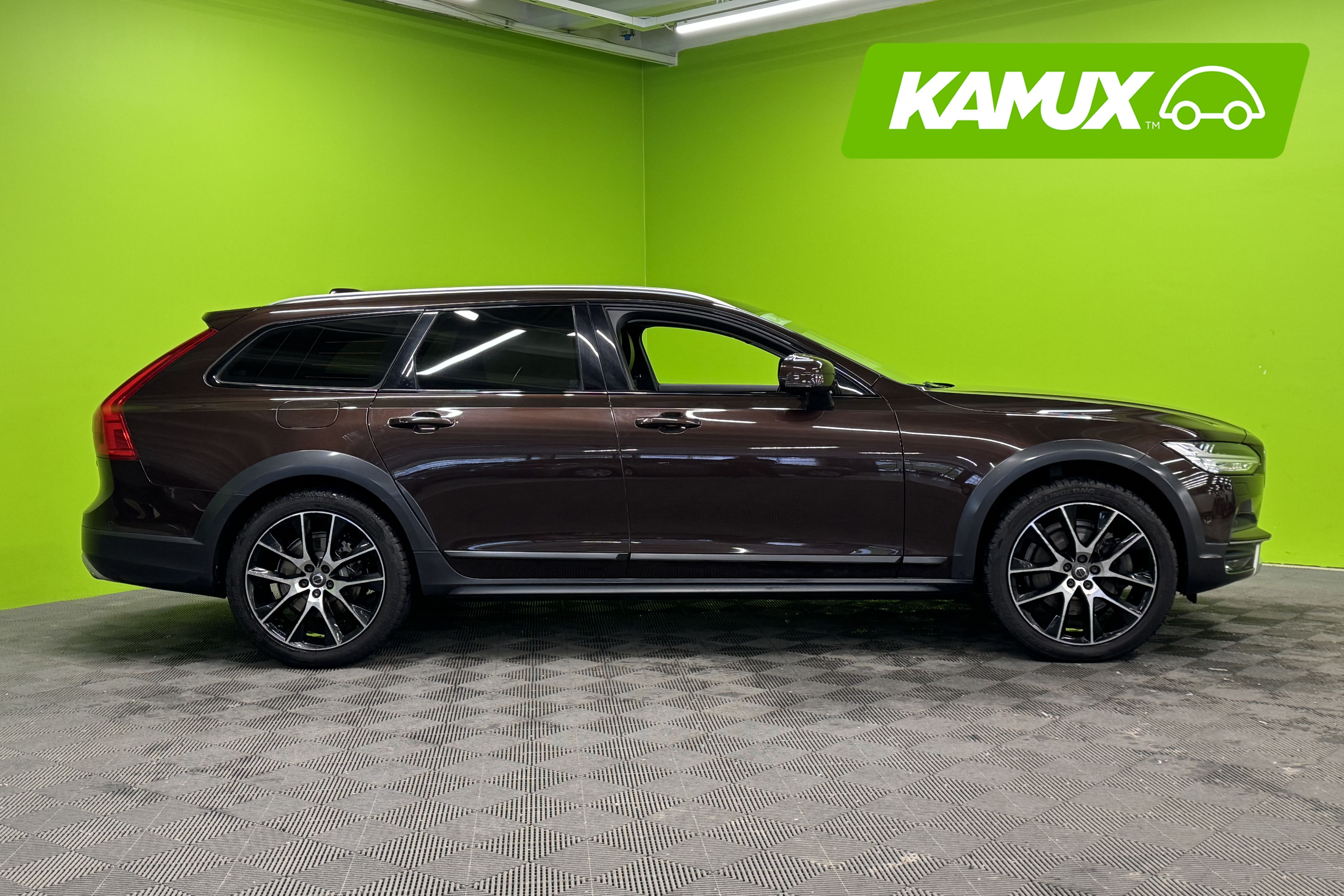 Volvo V90 Cross Country 2017