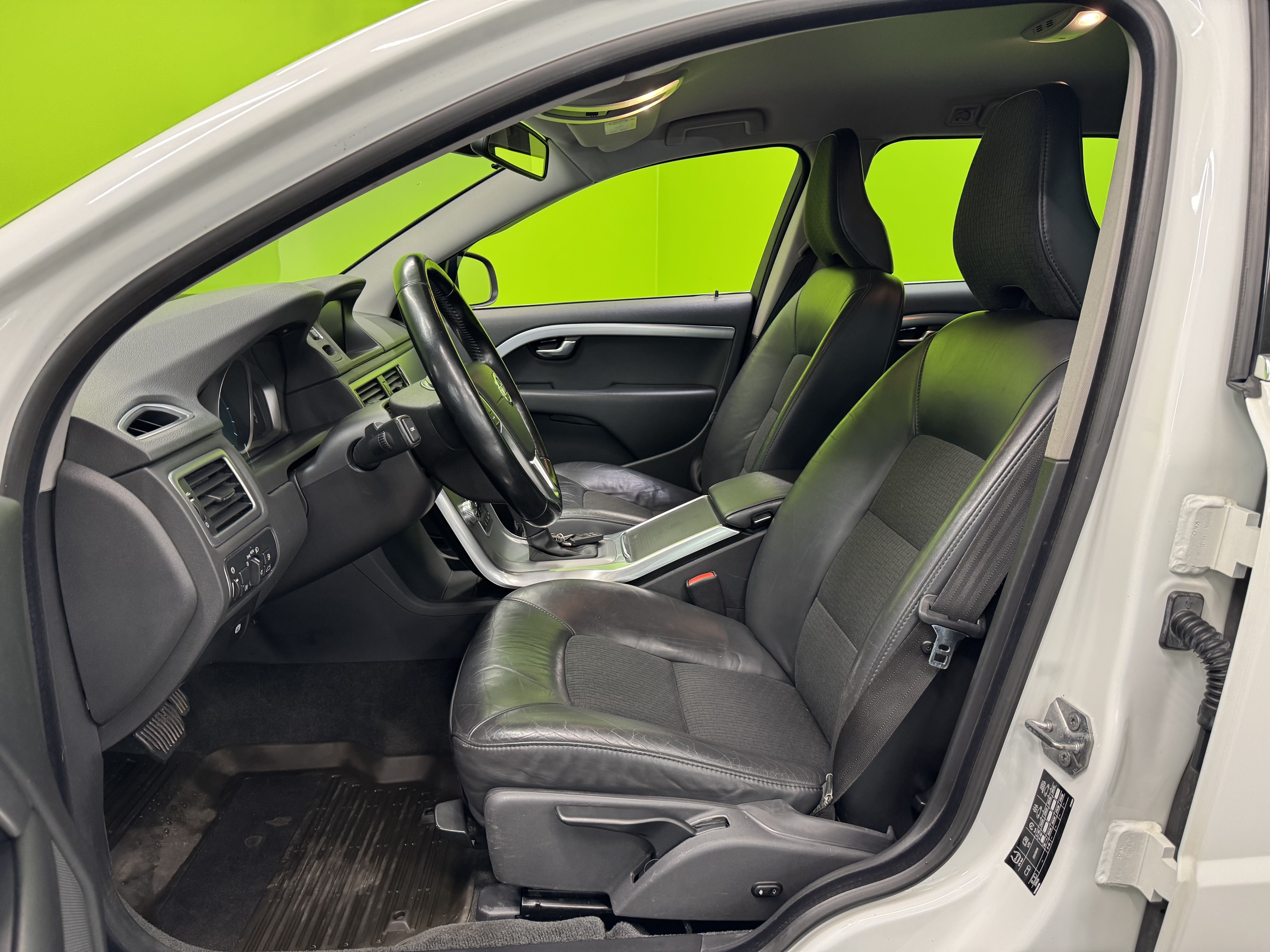 Volvo V70 2015