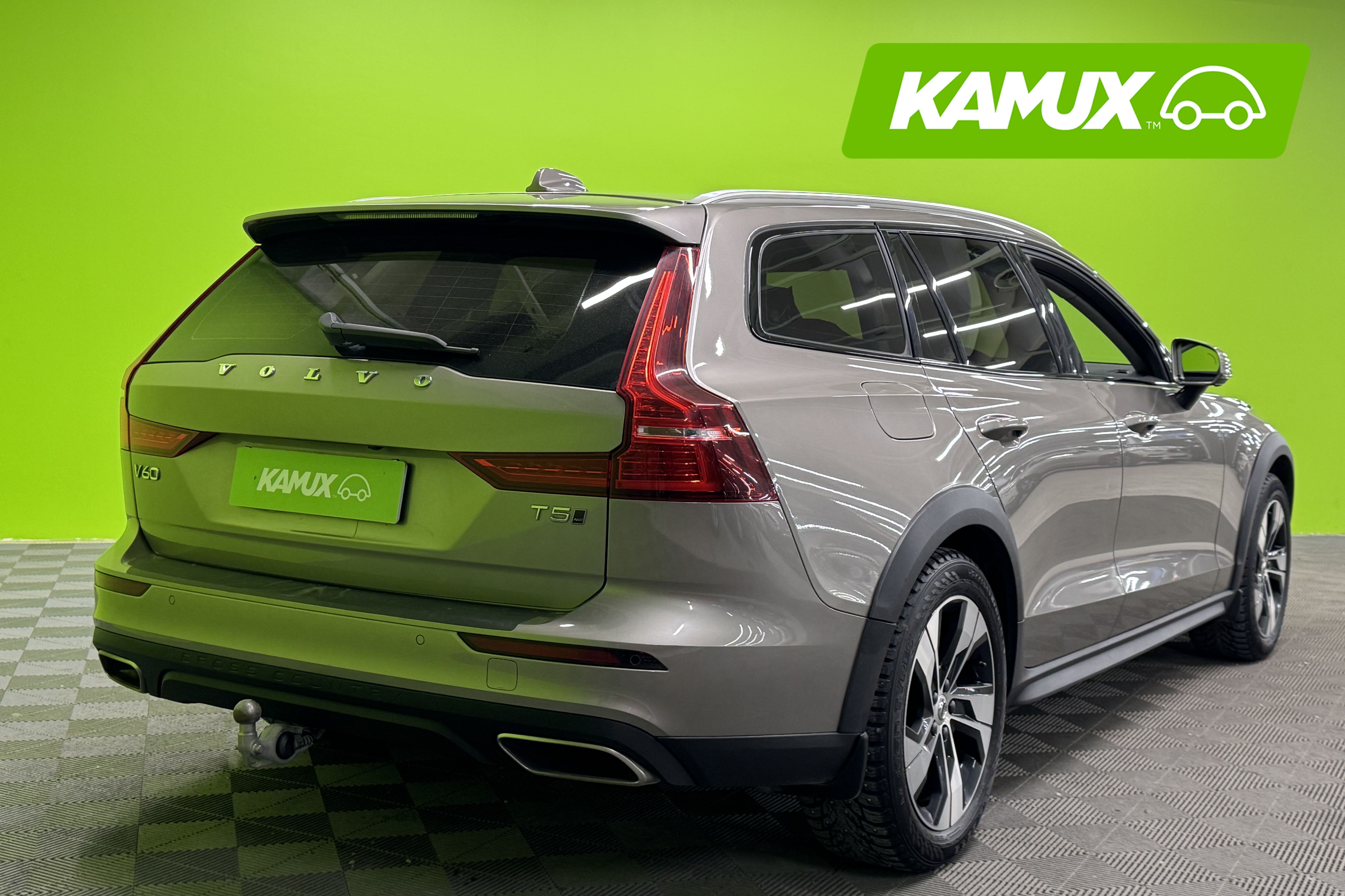 Volvo V60 Cross Country 2020