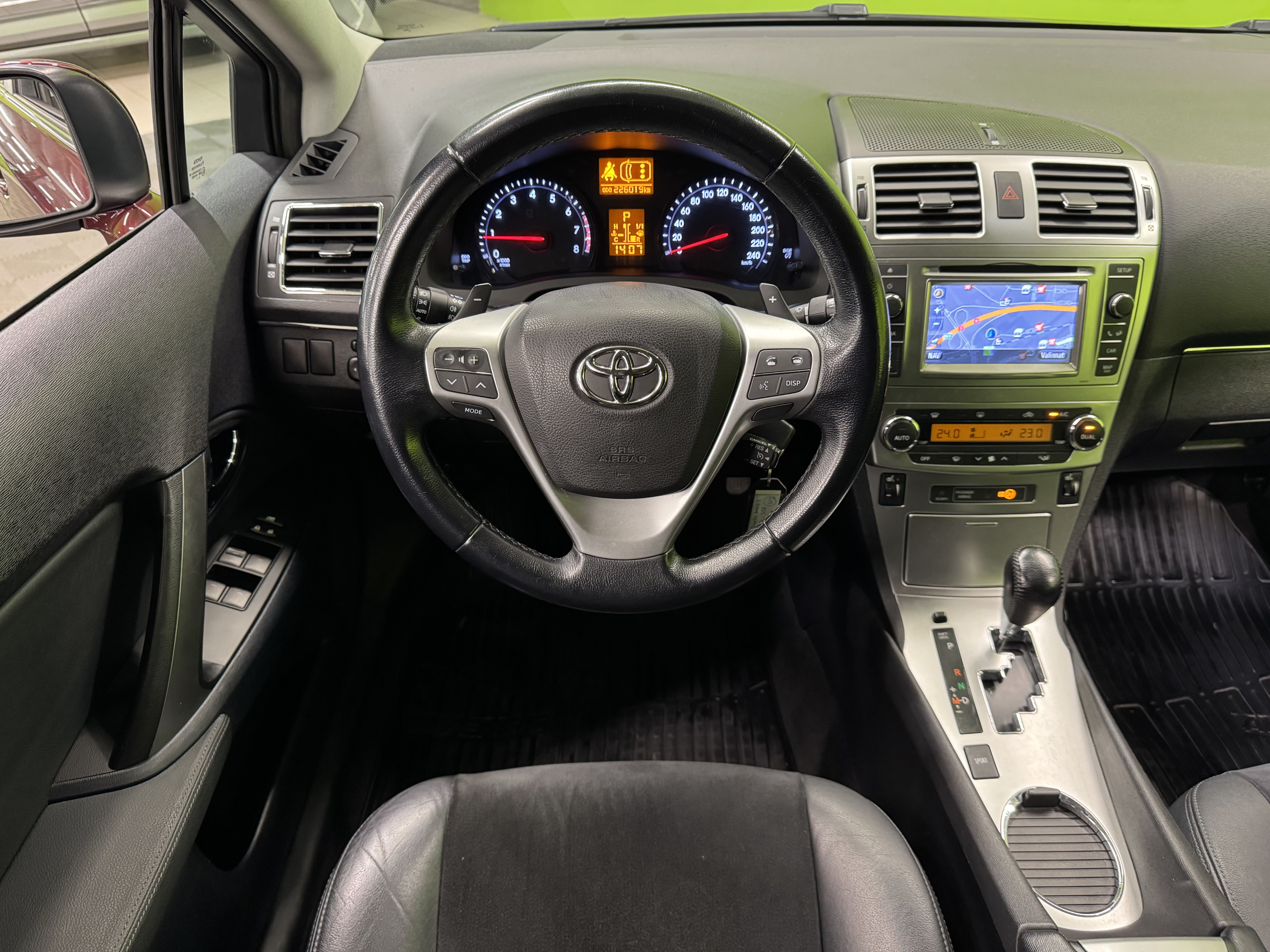 Toyota Avensis 2013