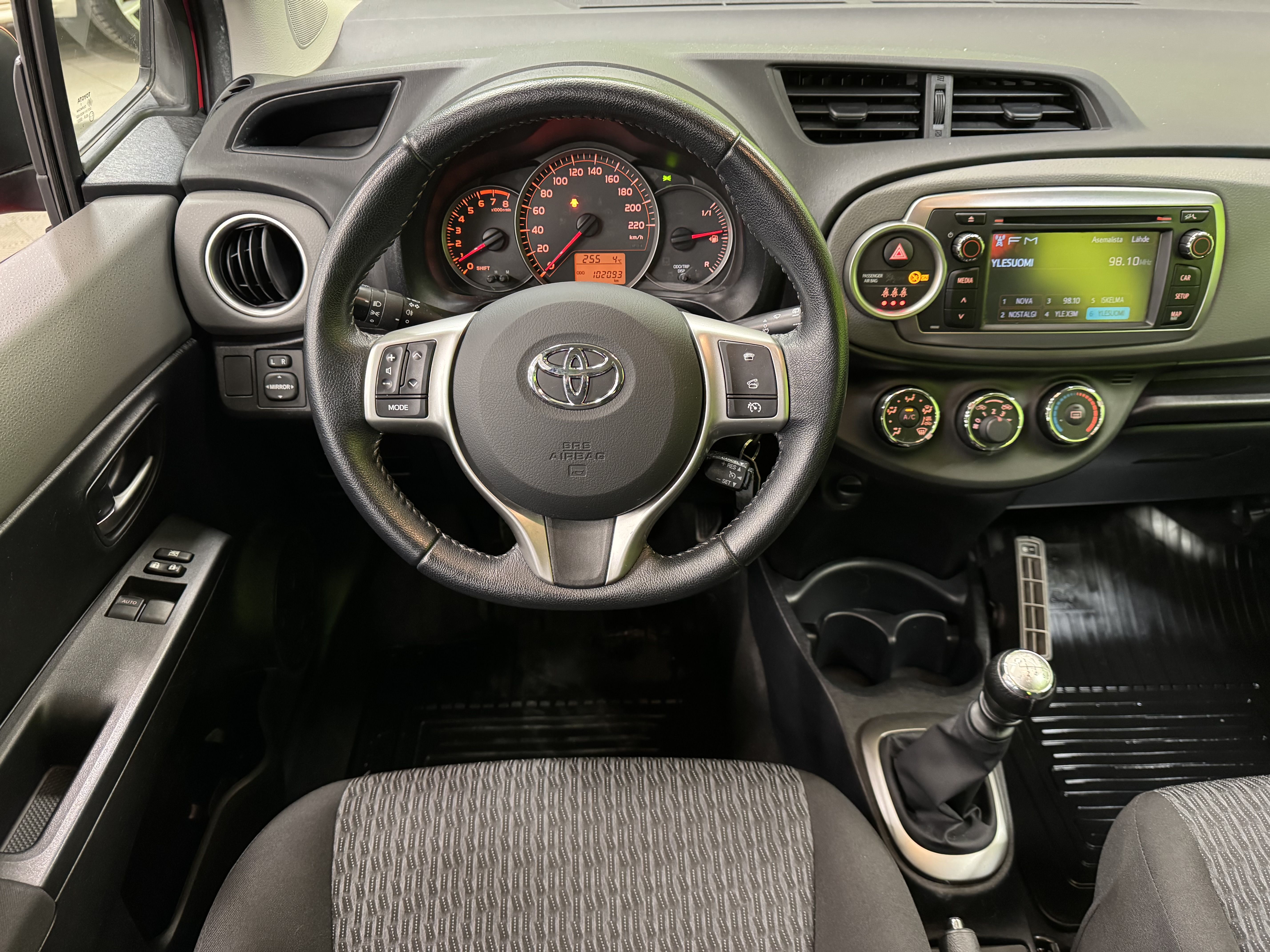 Toyota Yaris 2014