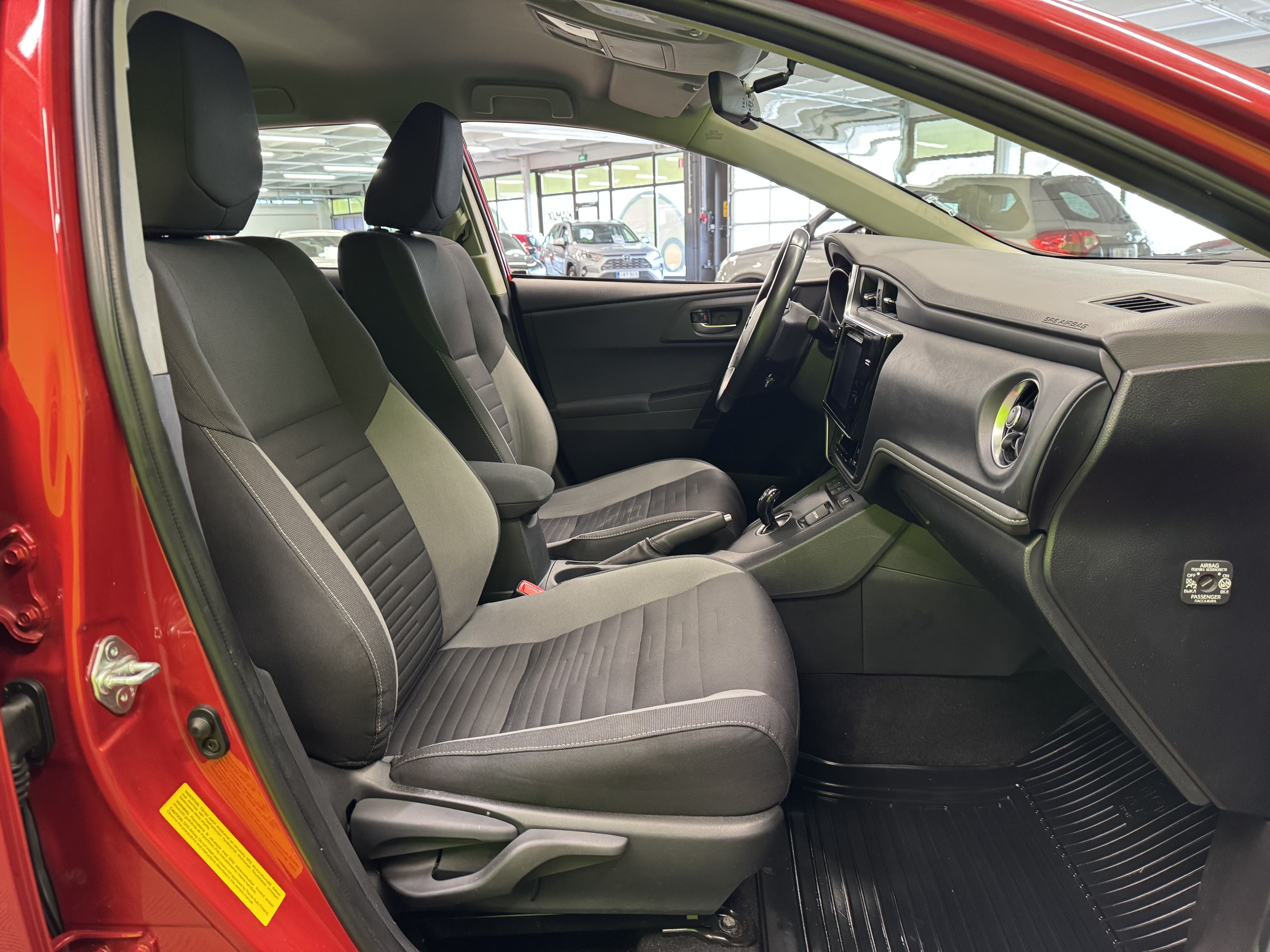 Toyota Auris 2016